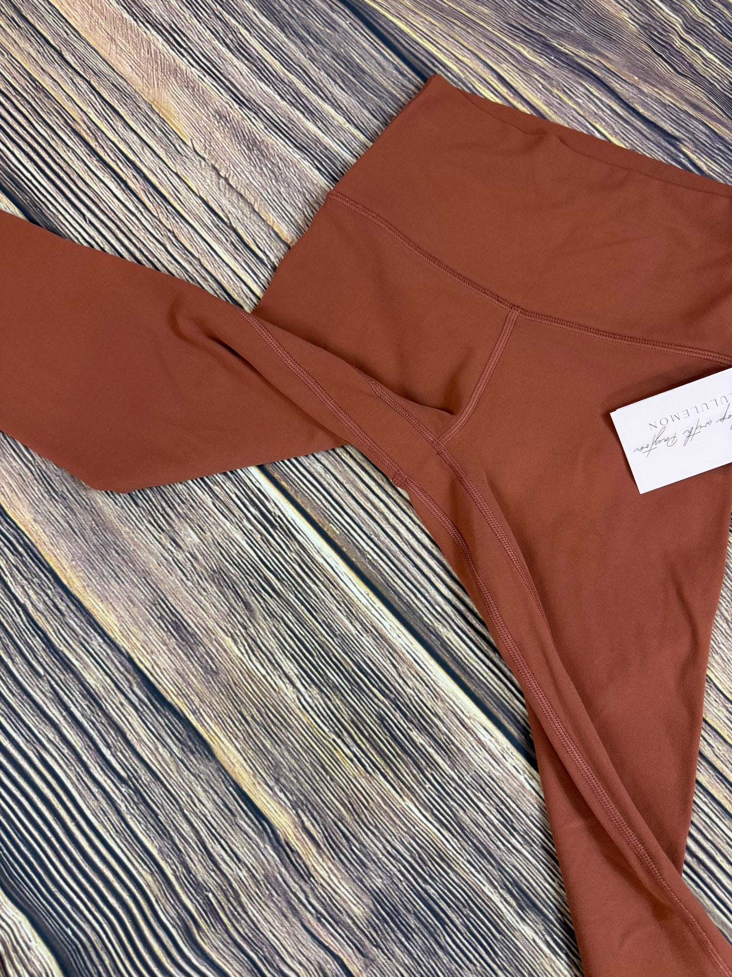 Align Crop 21" *Size 2