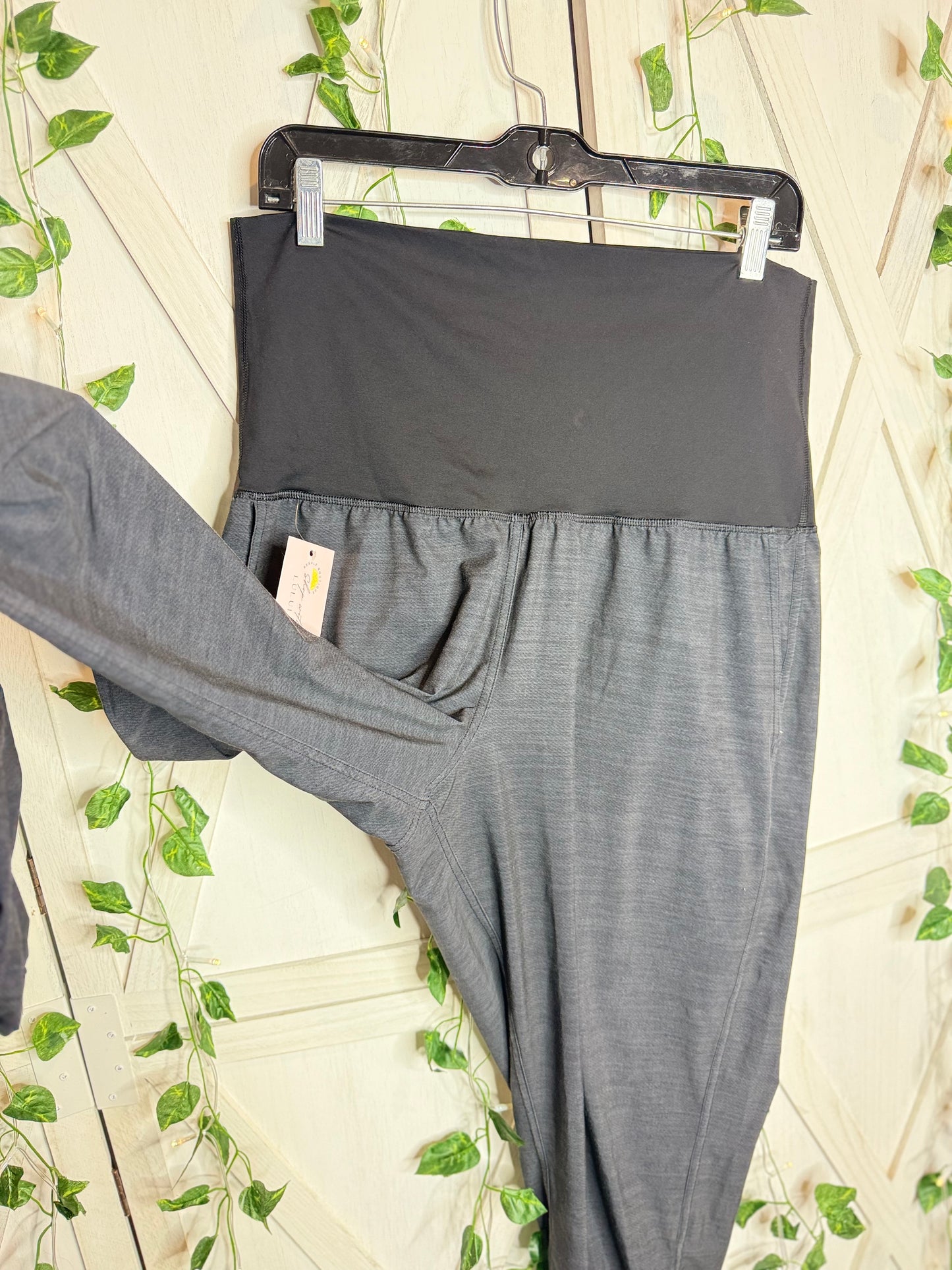 lululemon pants 25” *SIZE 10