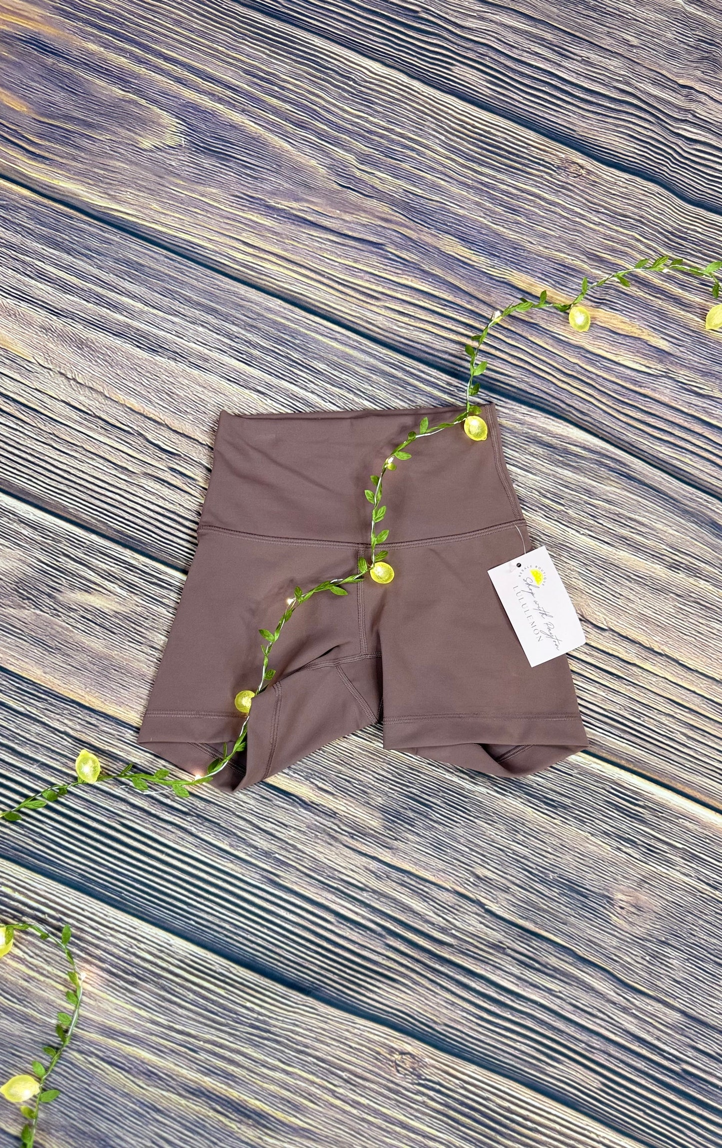 Wunder Train High-Rise Short 4" Size 2