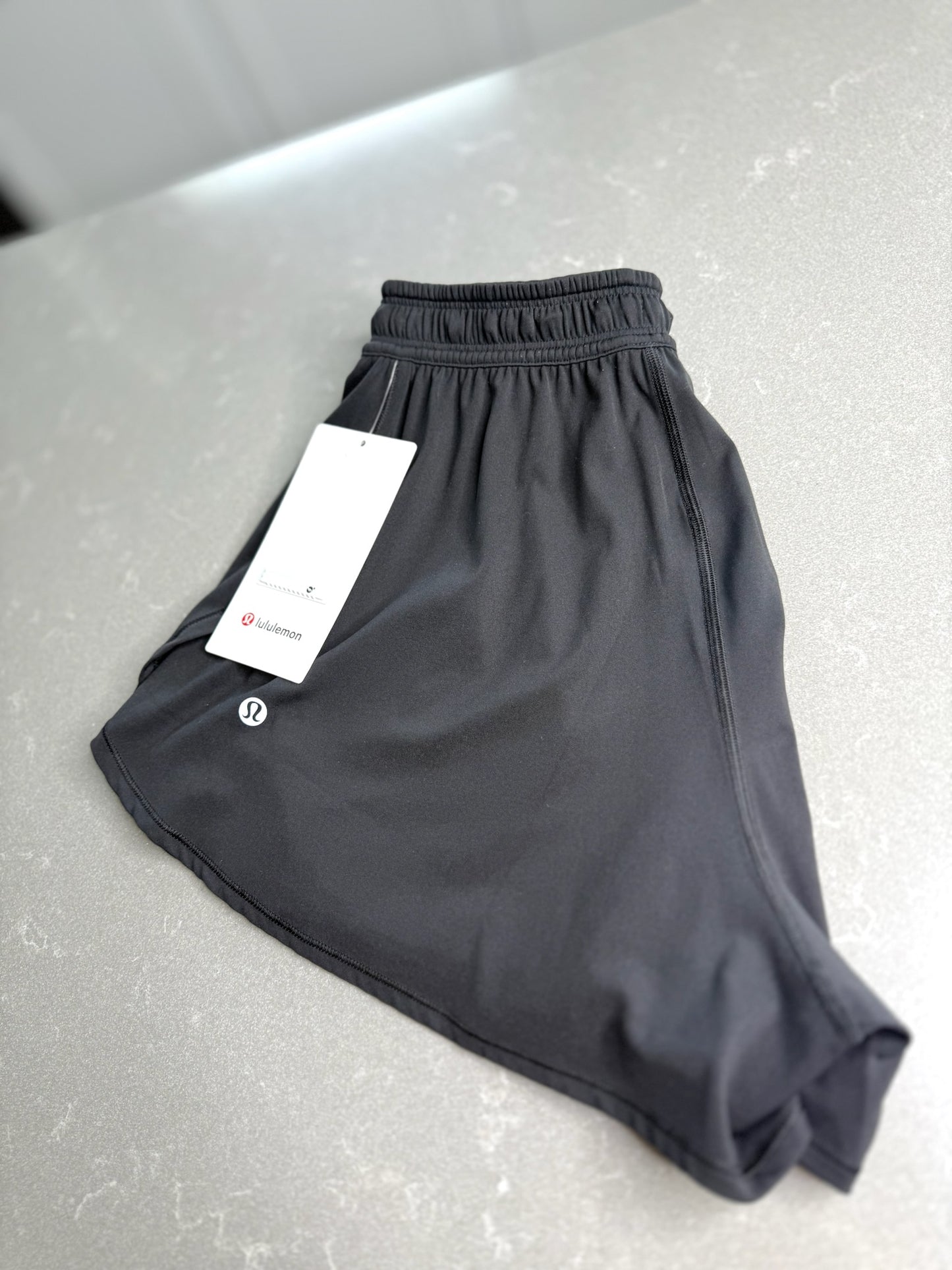 Silky HR Relaxed Short 3” *Size 2