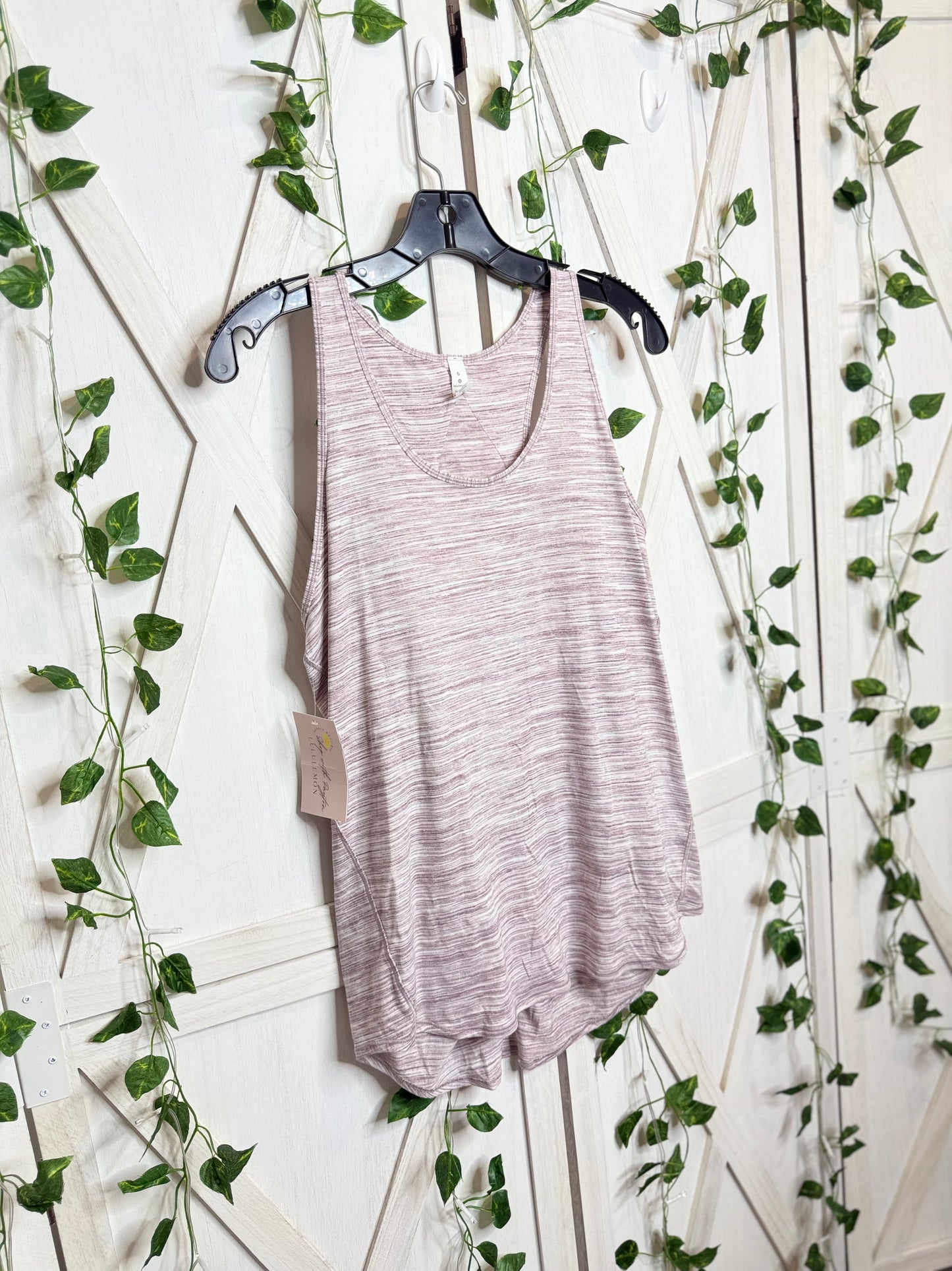 Lululemon tank top *SIZE 6