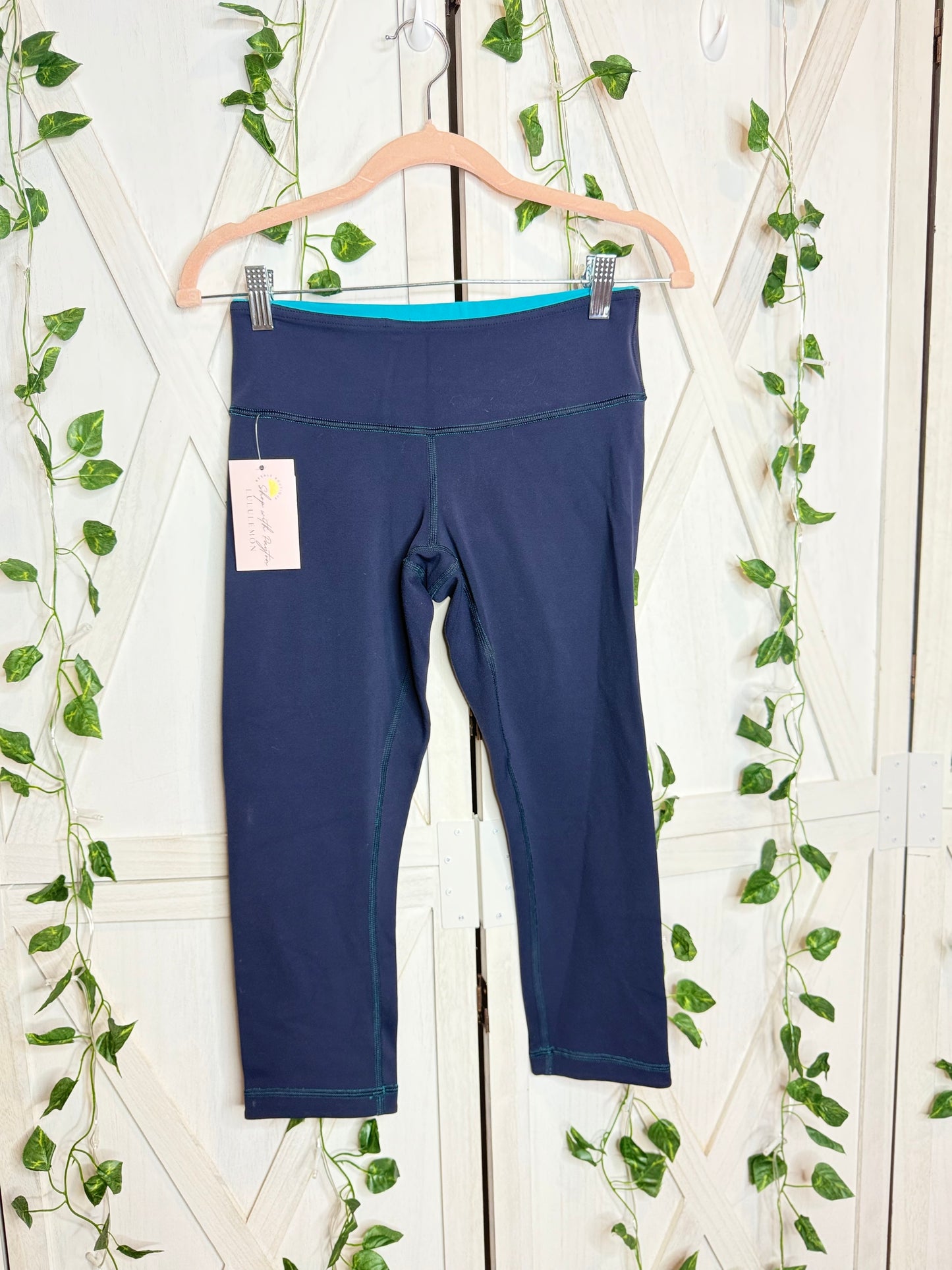 Lululemon leggings 20” *Reversible size 6