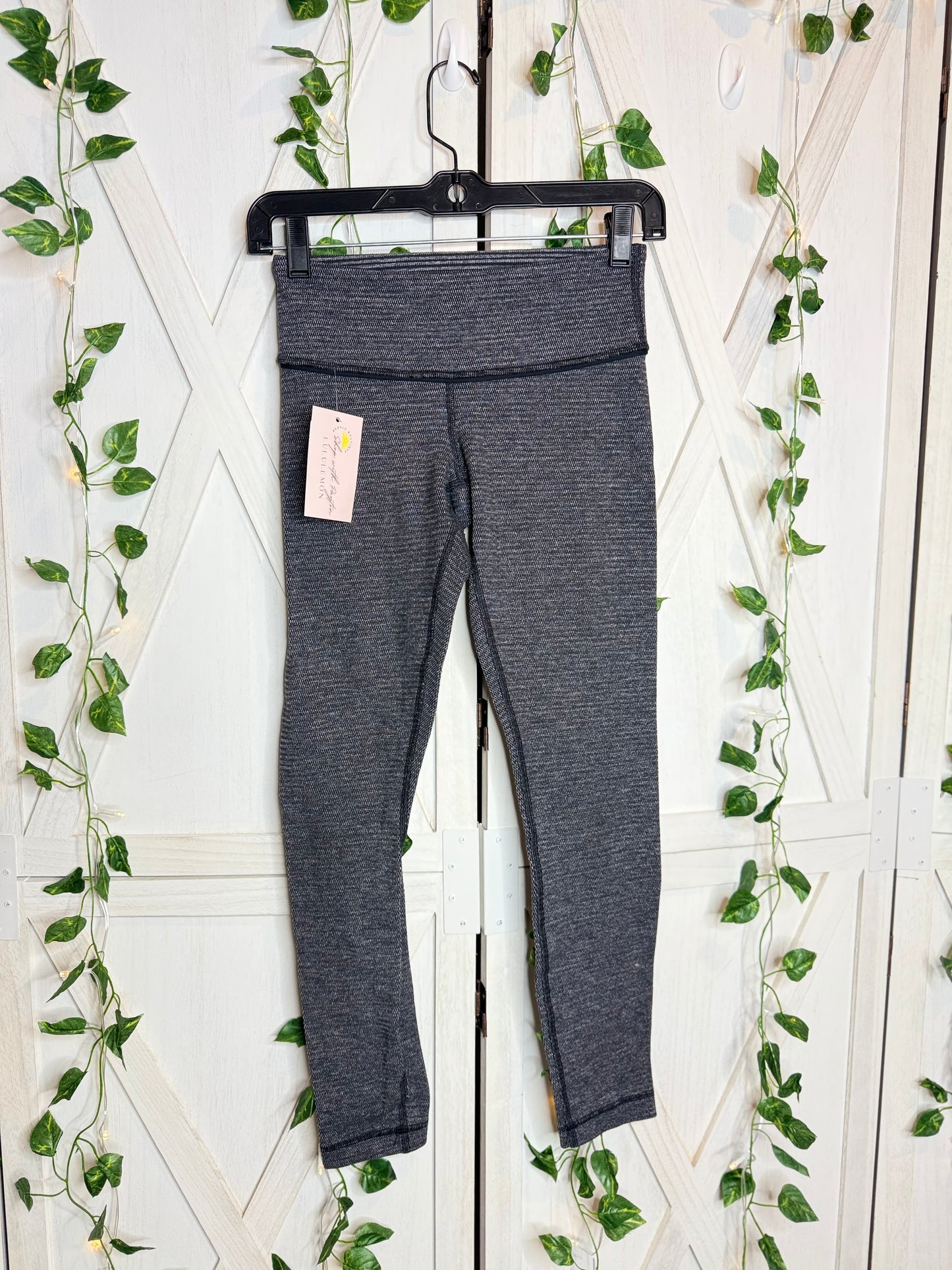 Lululemon leggings 25” * Reversible