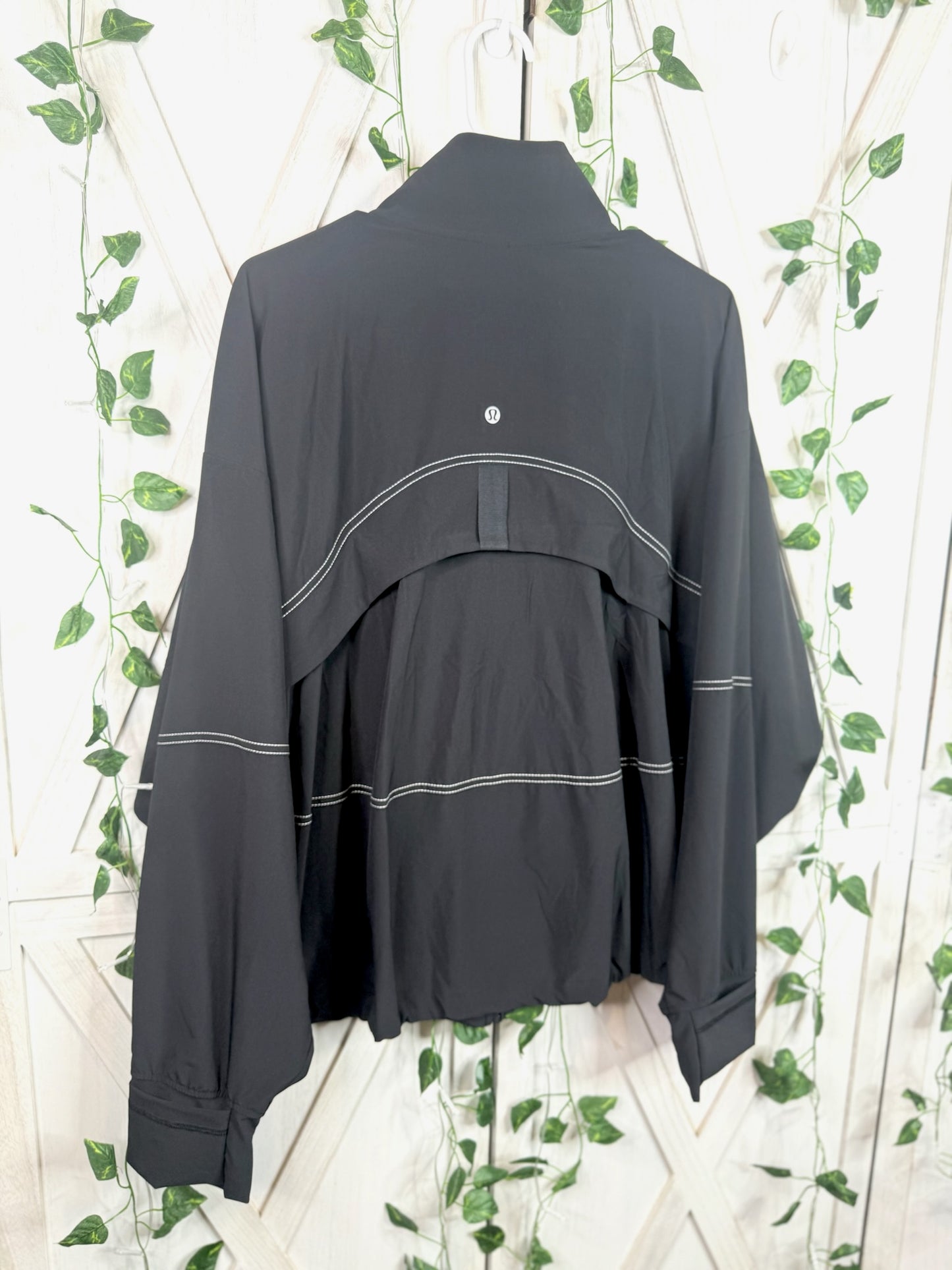 Define Oversized Jacket *Swift *Size 10•12