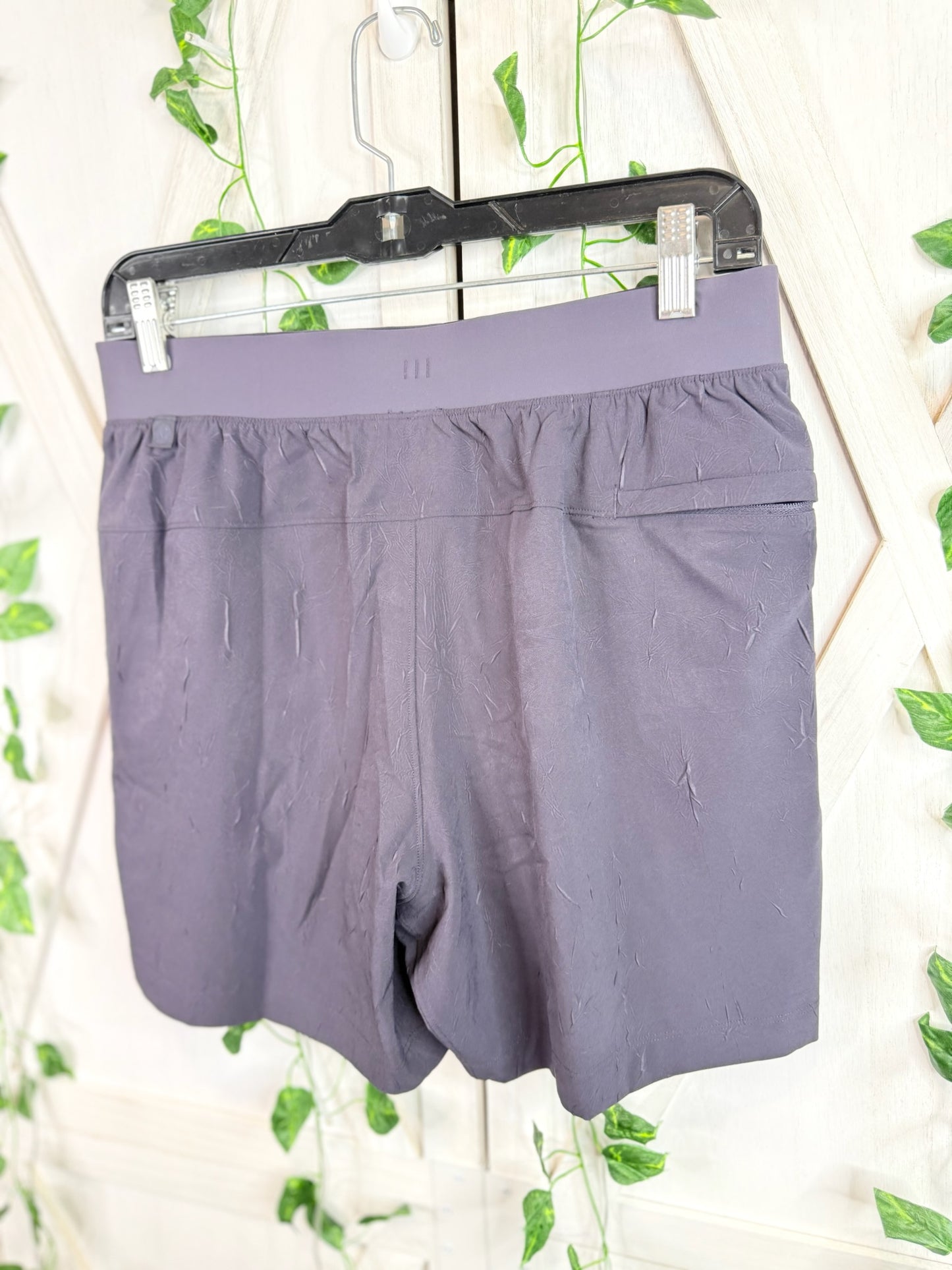 Zeroed In Crinkle Texture Short 5” *LL *Size S