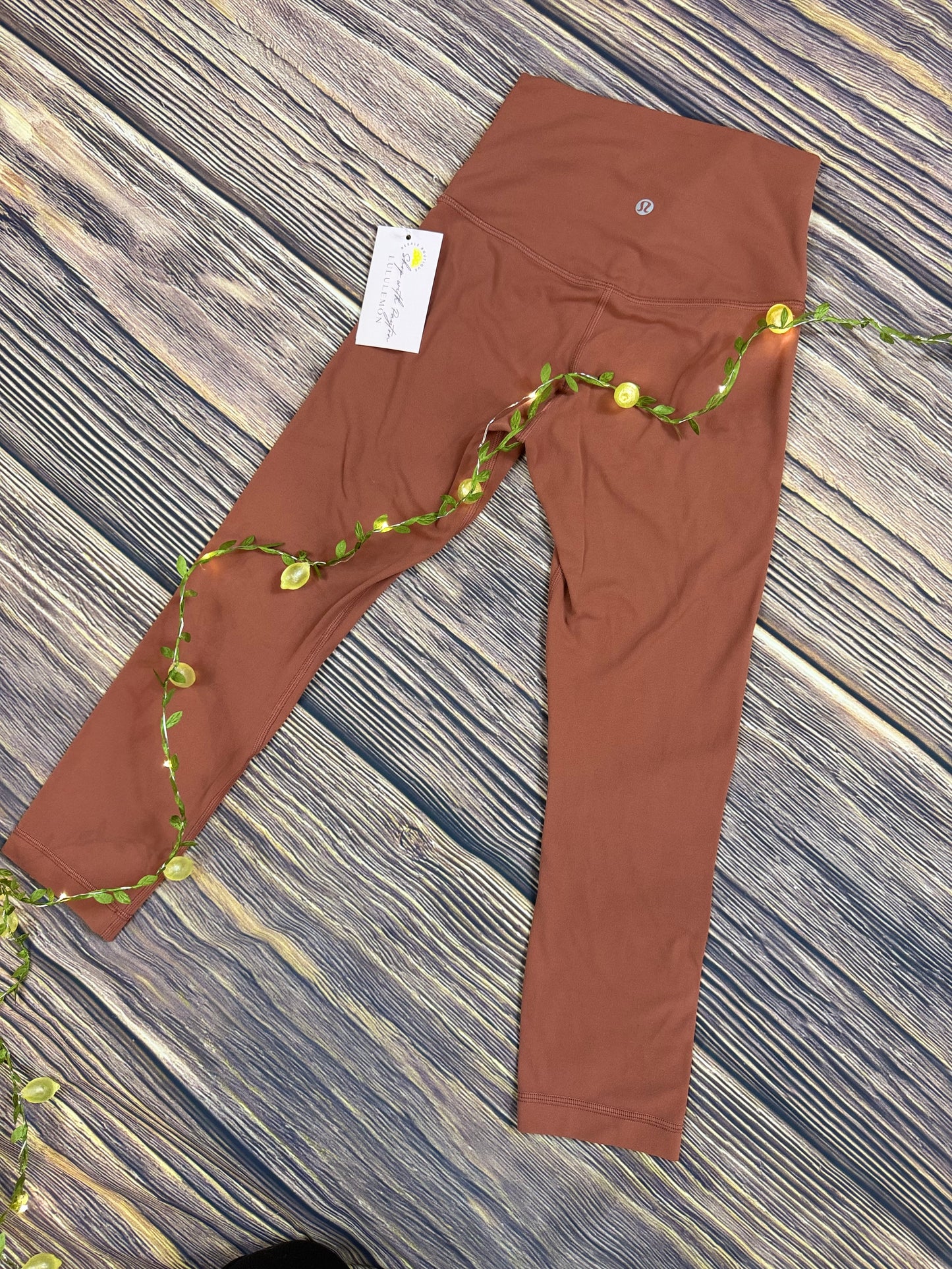 Align Crop 21" *Size 2