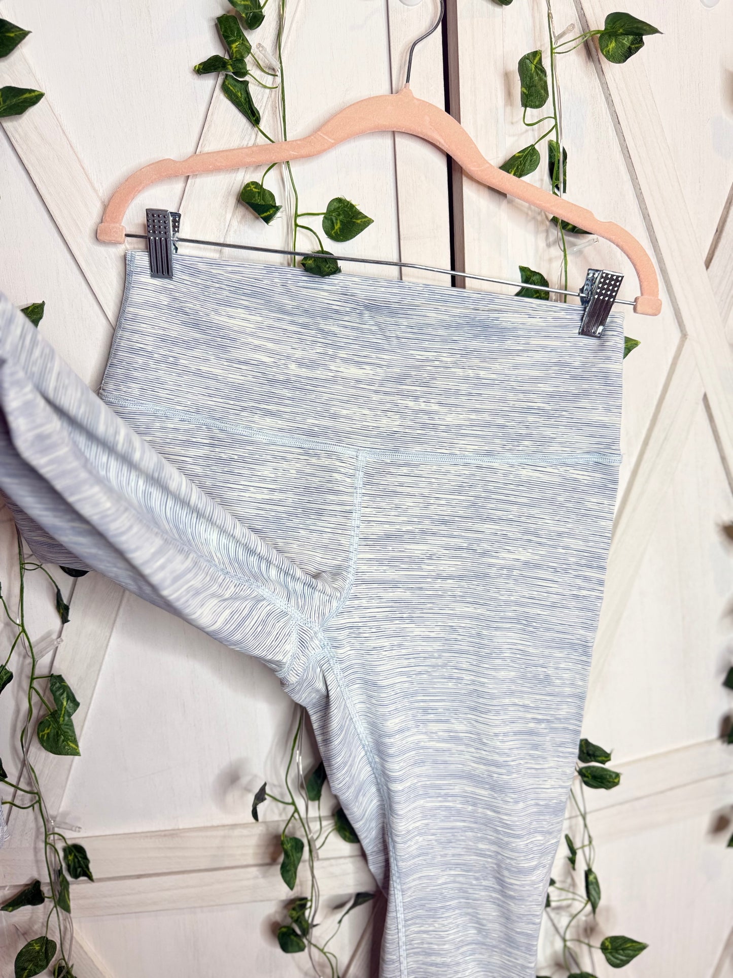 Wunder Under High-Rise Tight 25" *SIZE 12