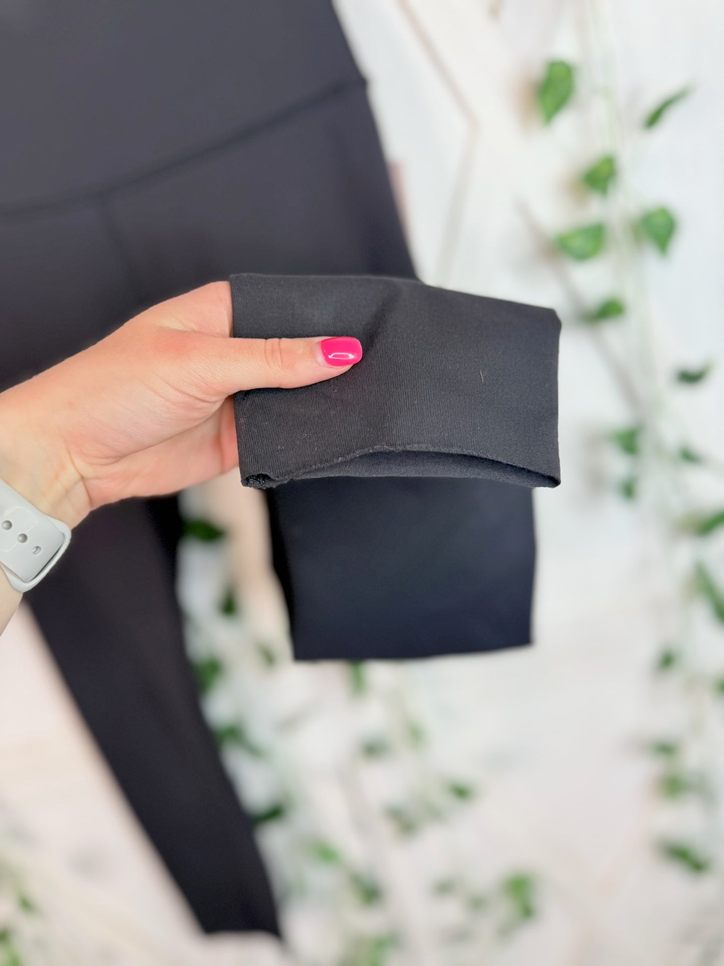 Fast and Free HR Crop 19” *SIZE 6