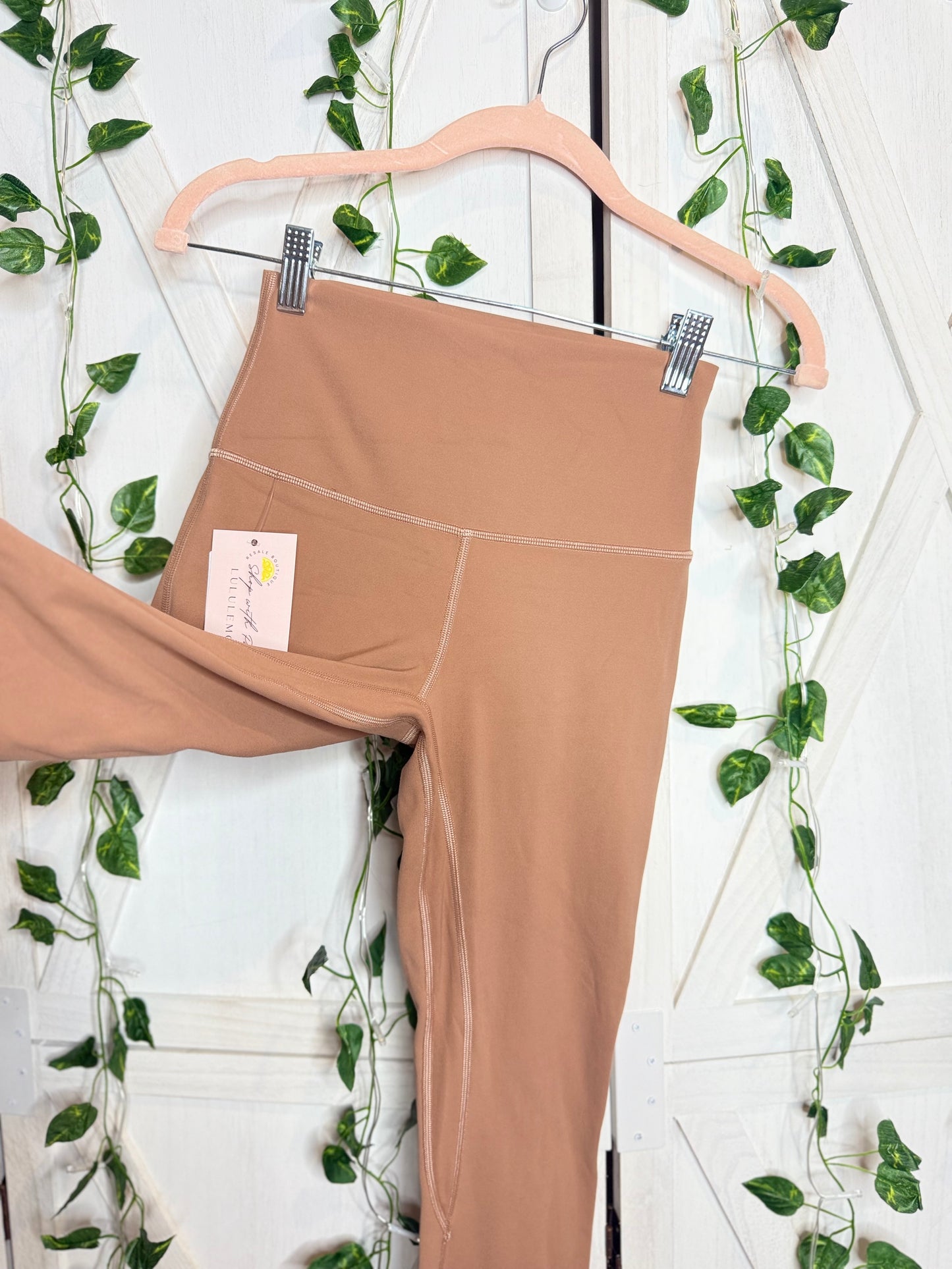 Align High-Rise Pant 25" *SIZE 4