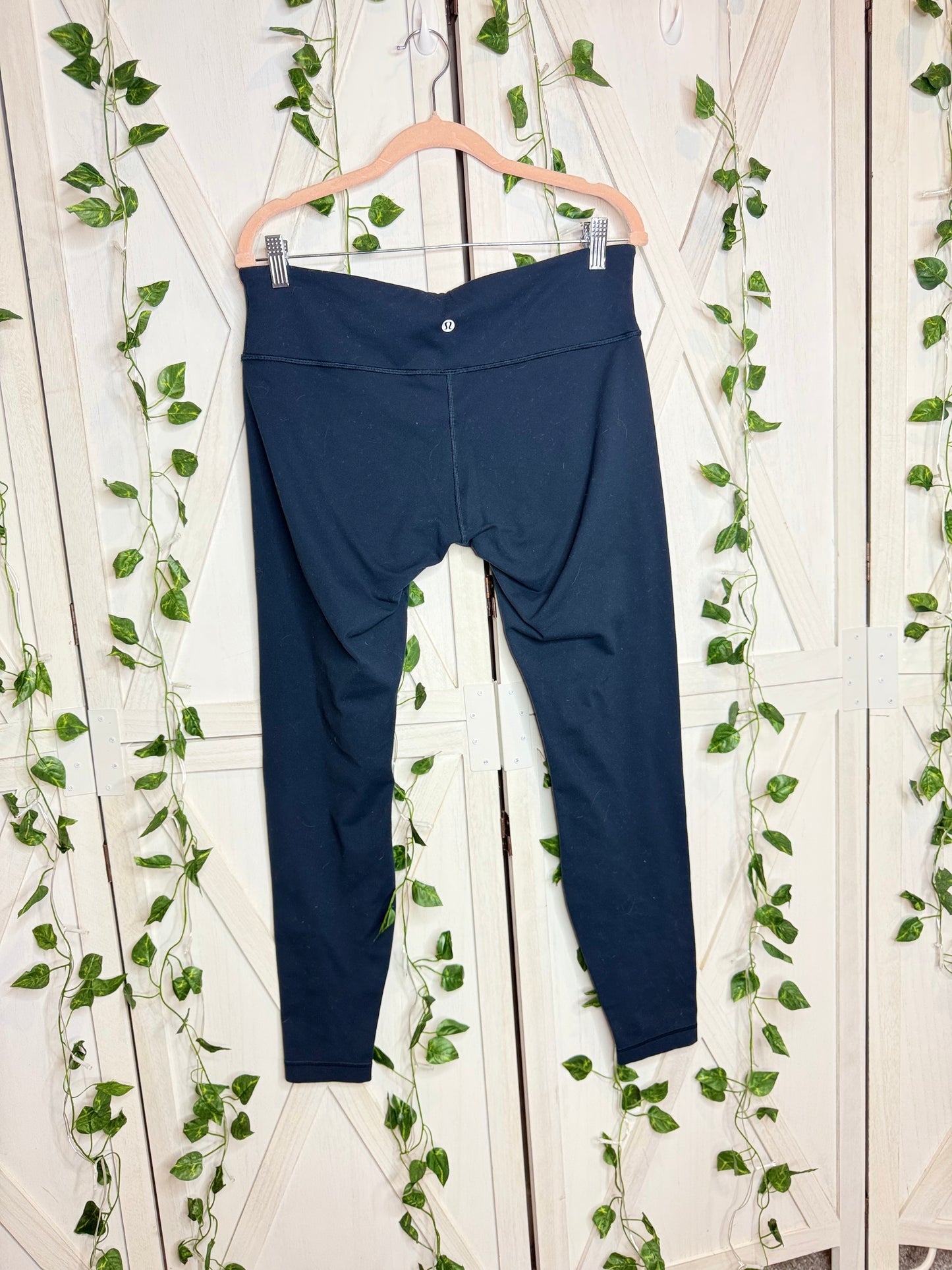 Wunder Under Low-Rise Tight 28” *SIZE 12