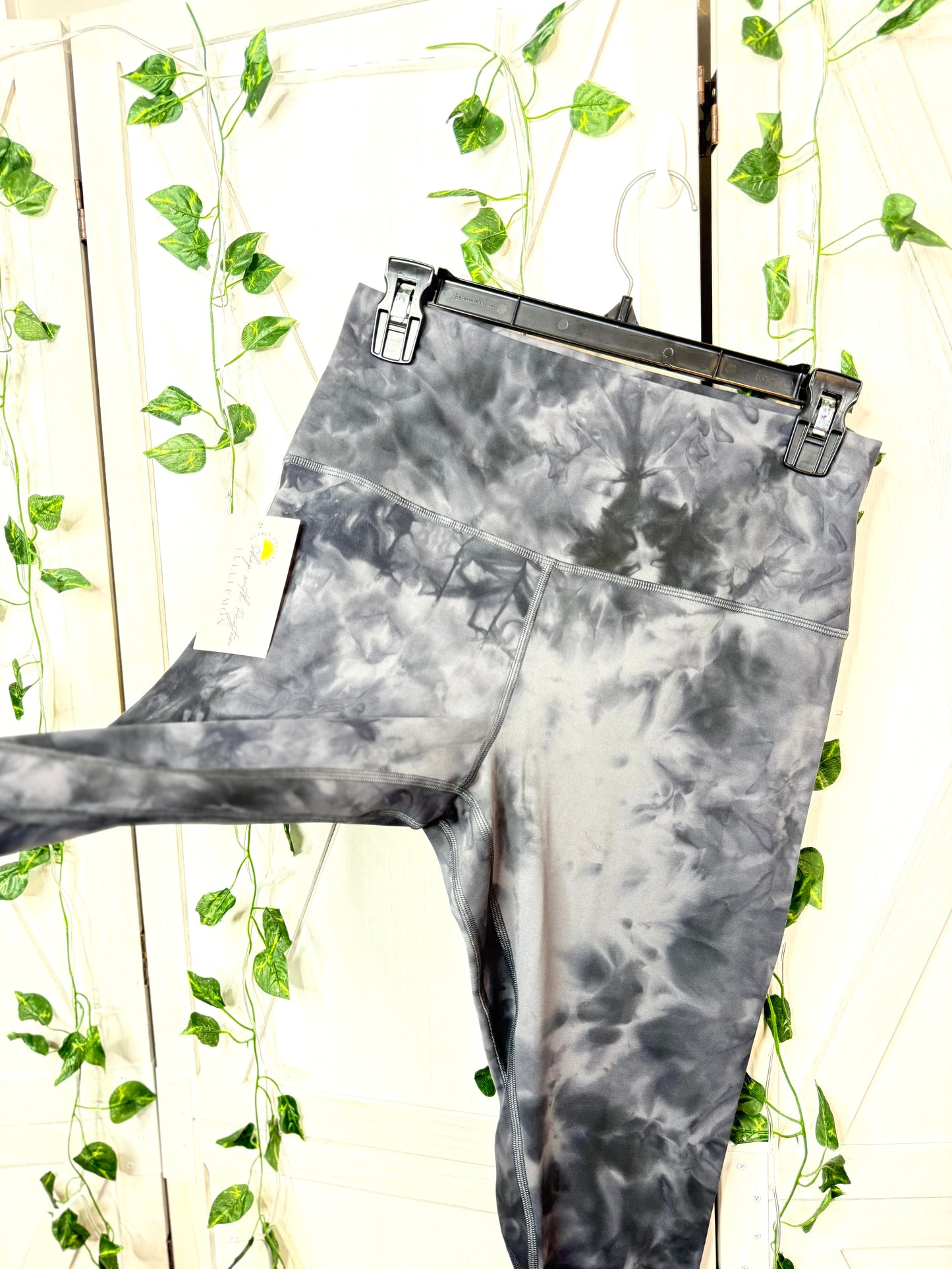 Align HR pant 28” * size 10