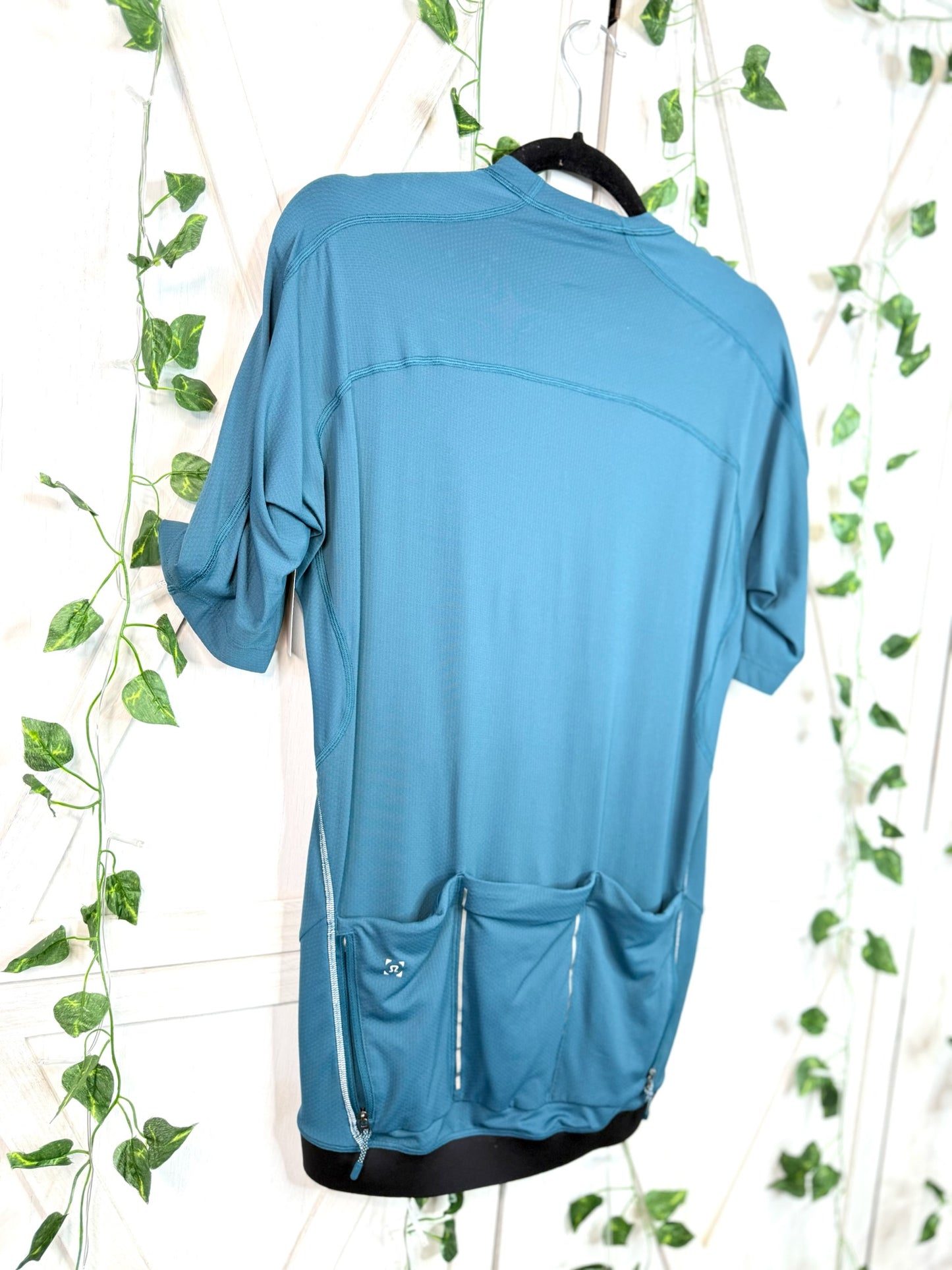 Lululemon City To Summit Cycling Jersey *Size XL