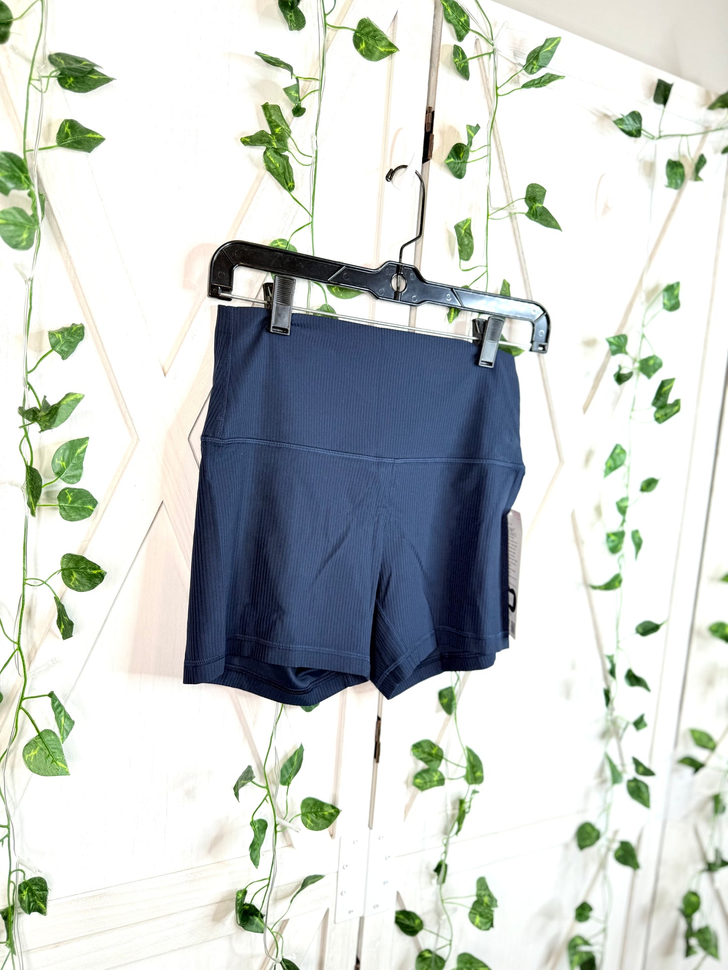 Align Ribbed HR Short 4” *Size 6