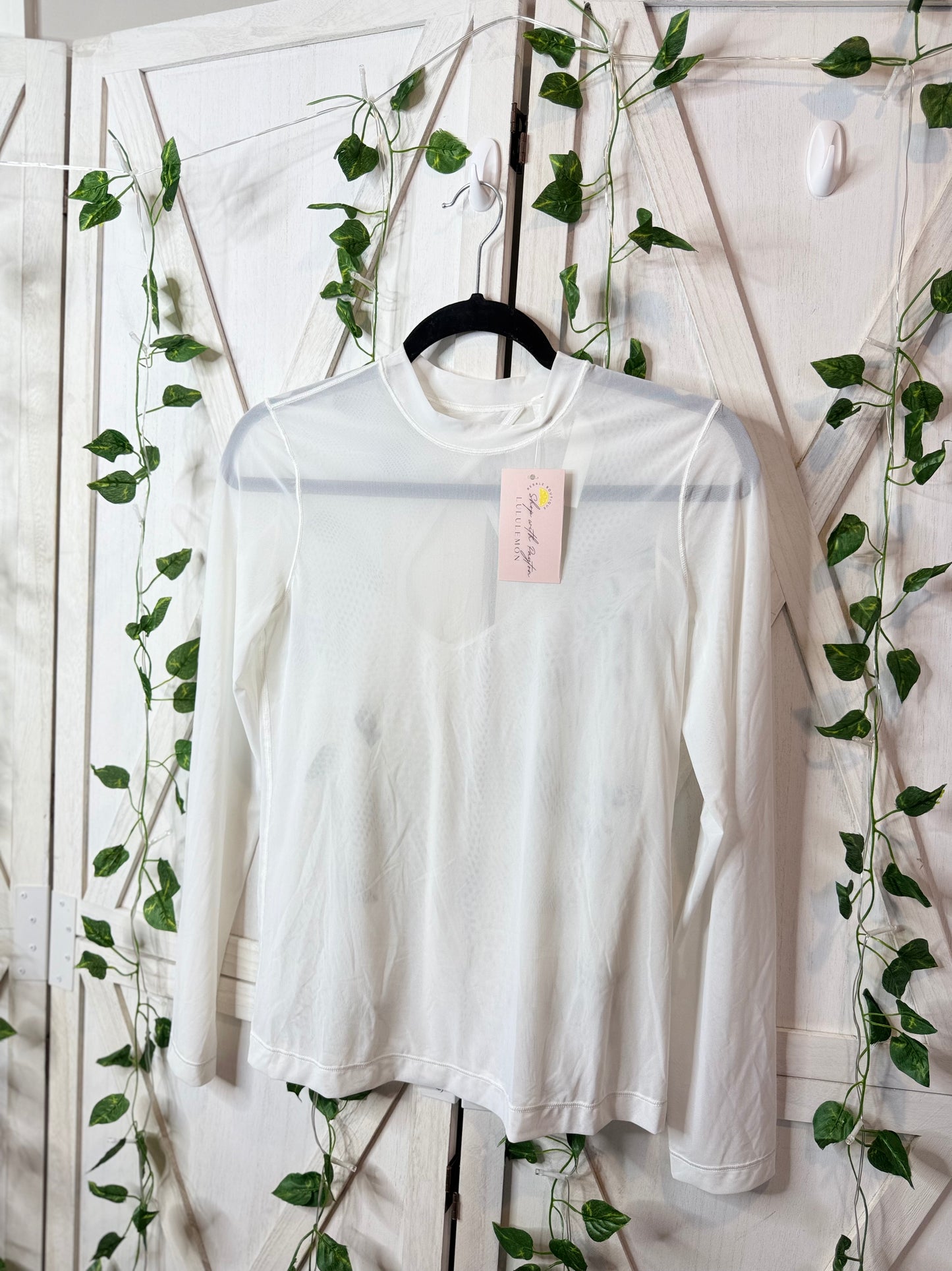 Keyhole mesh long sleeve
