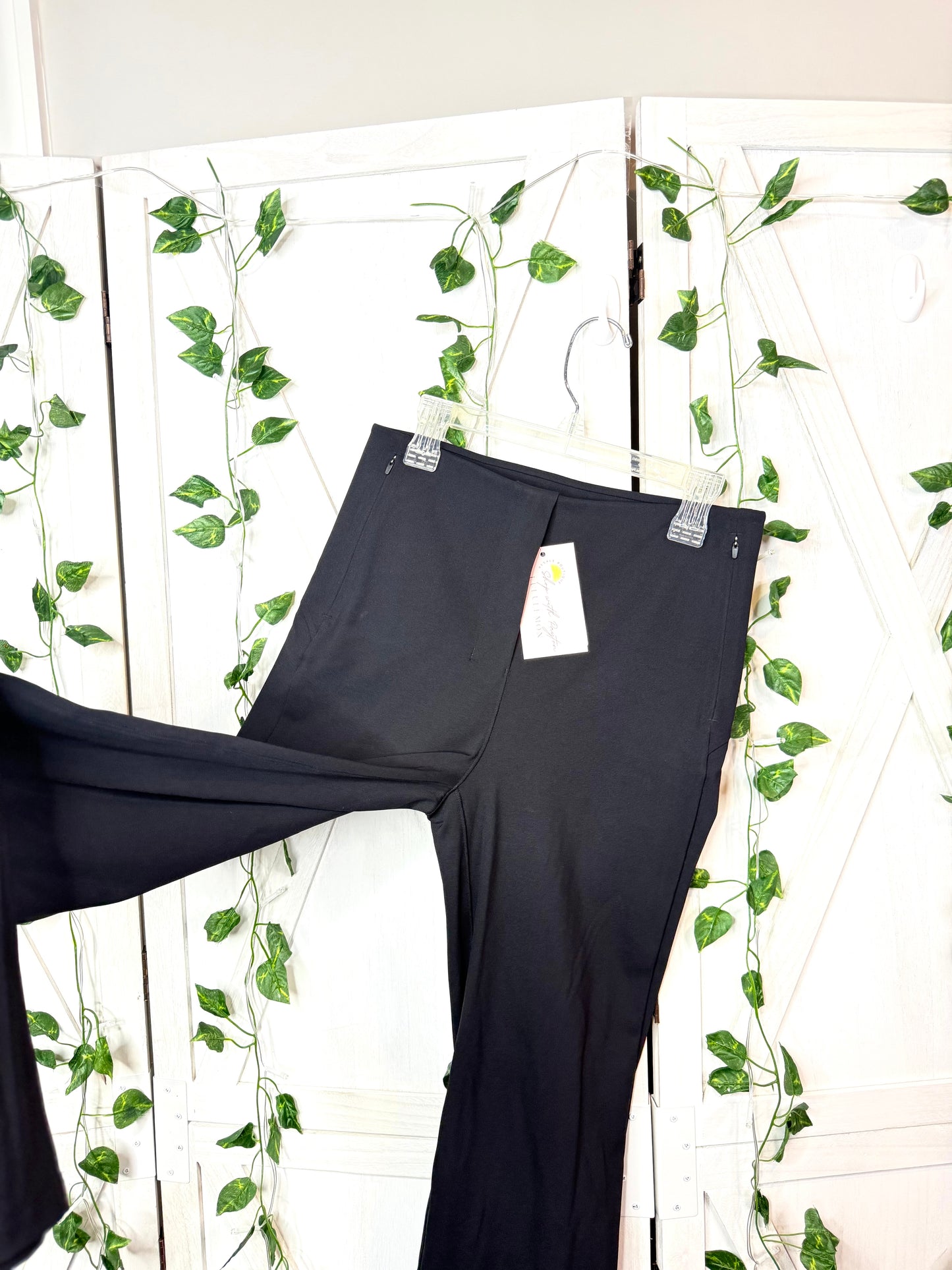 Smooth Fit Pull-On High-Rise Pant