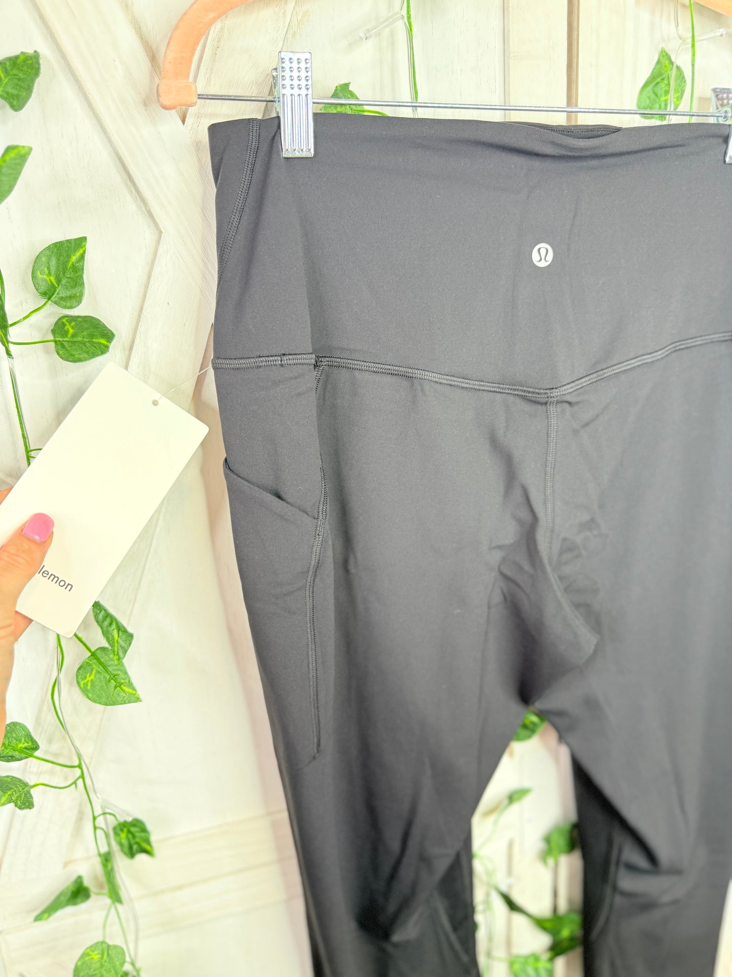 Align HR Pant 28” *Pockets