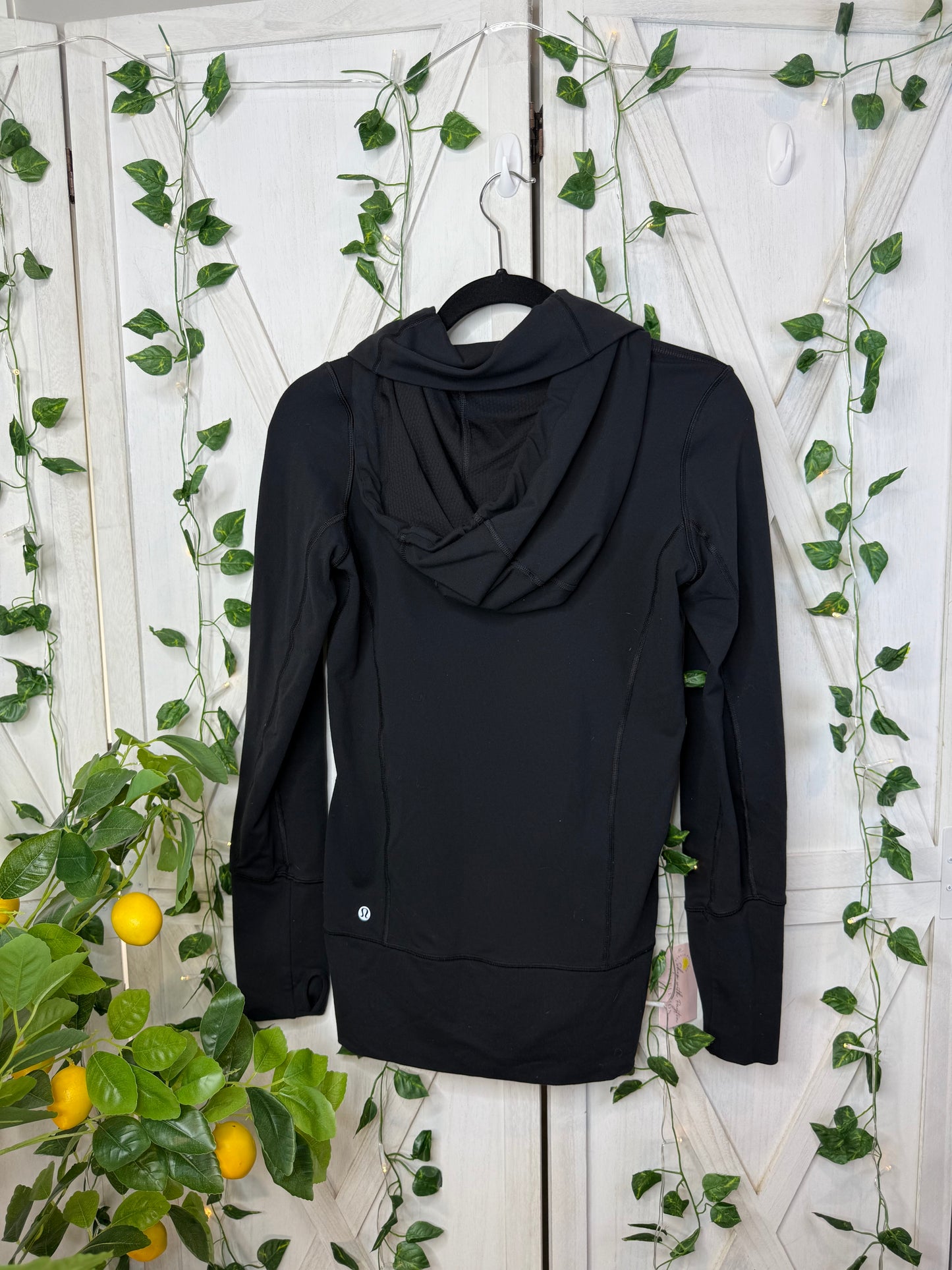 Lululemon full zip jacket *Size 4