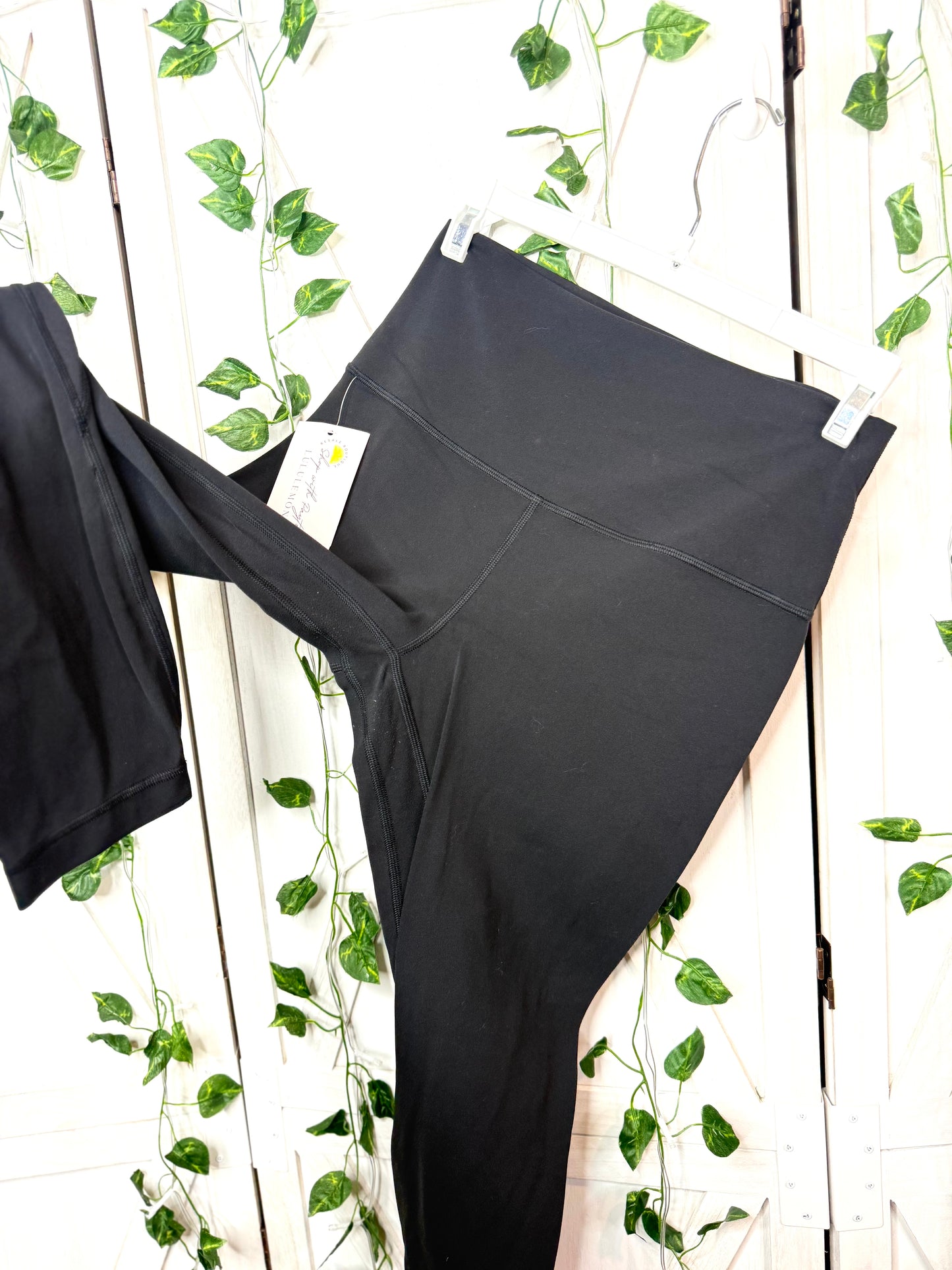 Lululemon Align Crop 23" *SIZE 8