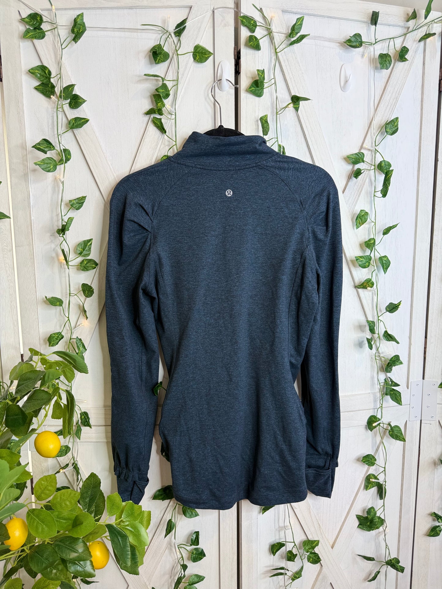 Extra mile 1/2 zip *Size 8
