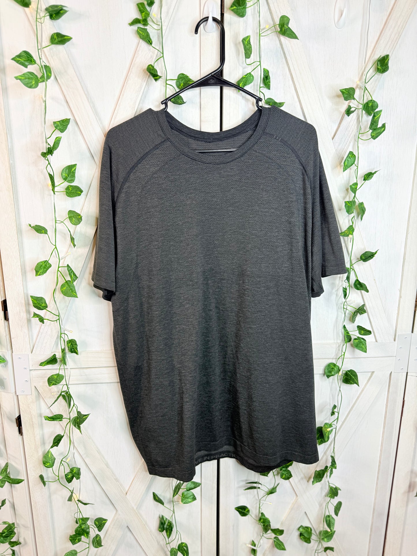 Metal vent short sleeve *Size XL