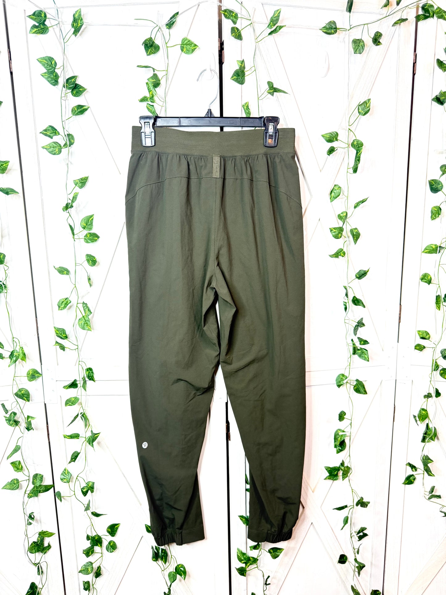 license to train HR pant *SIZE 6