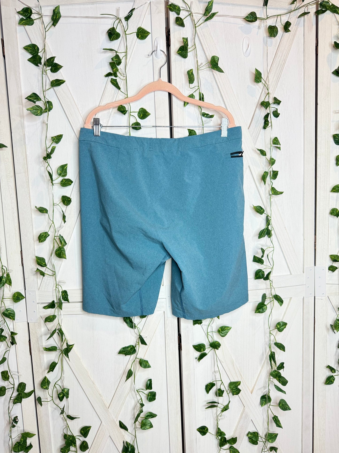 Mens’s shorts 10” *check drawstring