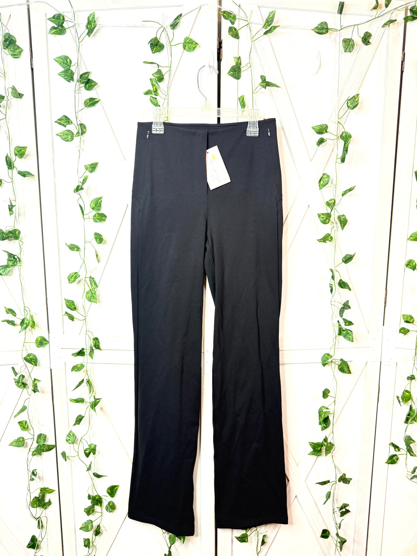 Smooth Fit Pull-On High-Rise Pant