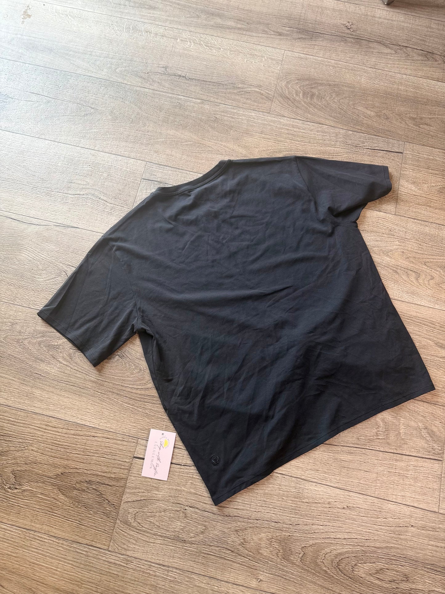 Twist front oversized fit tee *Size M