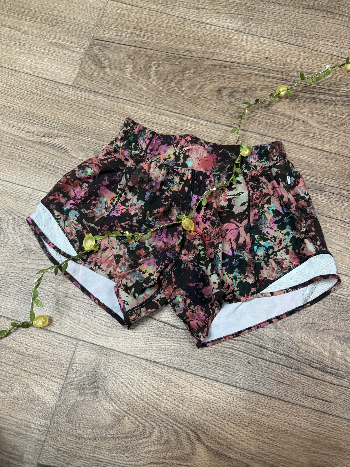 Hotty Hot LR Short 4” Lined *SIZE 4