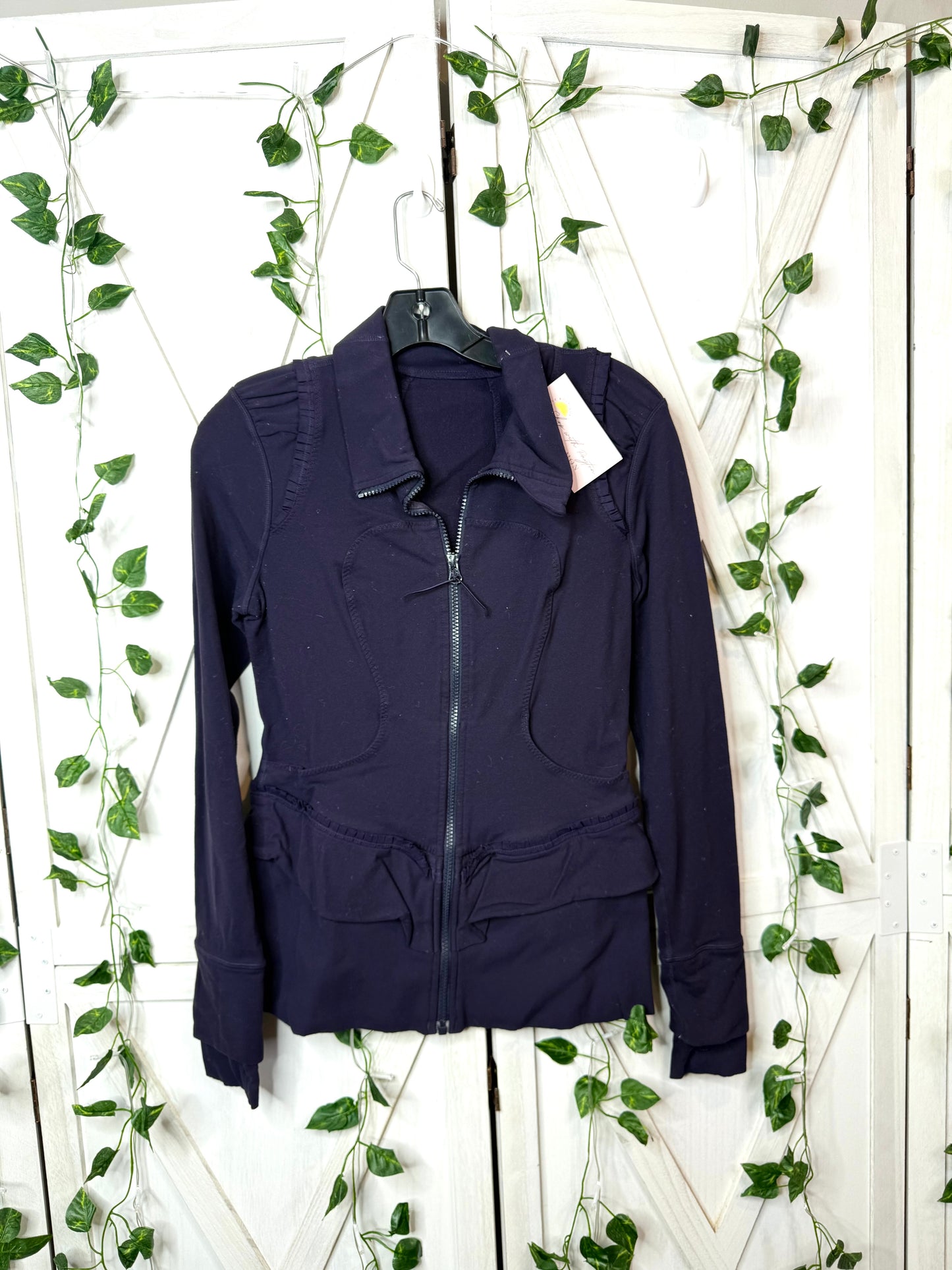Lululemon jacket *SIZE 6
