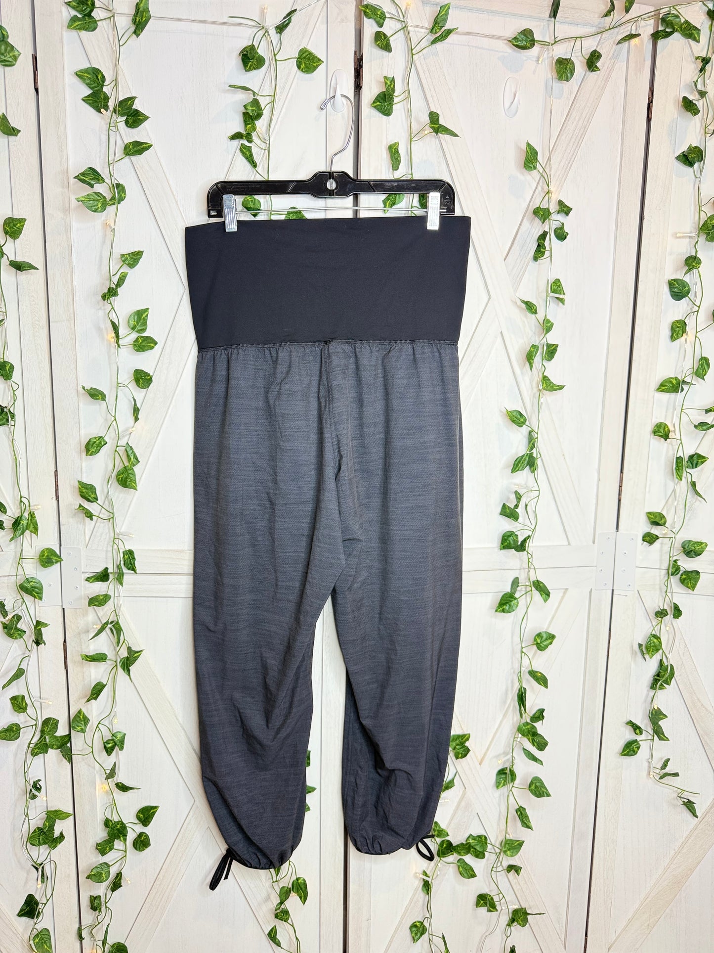 lululemon pants 25” *SIZE 10
