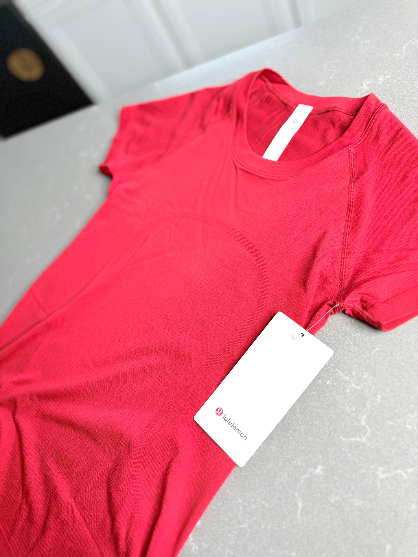 Swiftly Tech Short Sleeve 2.0 *Size 6