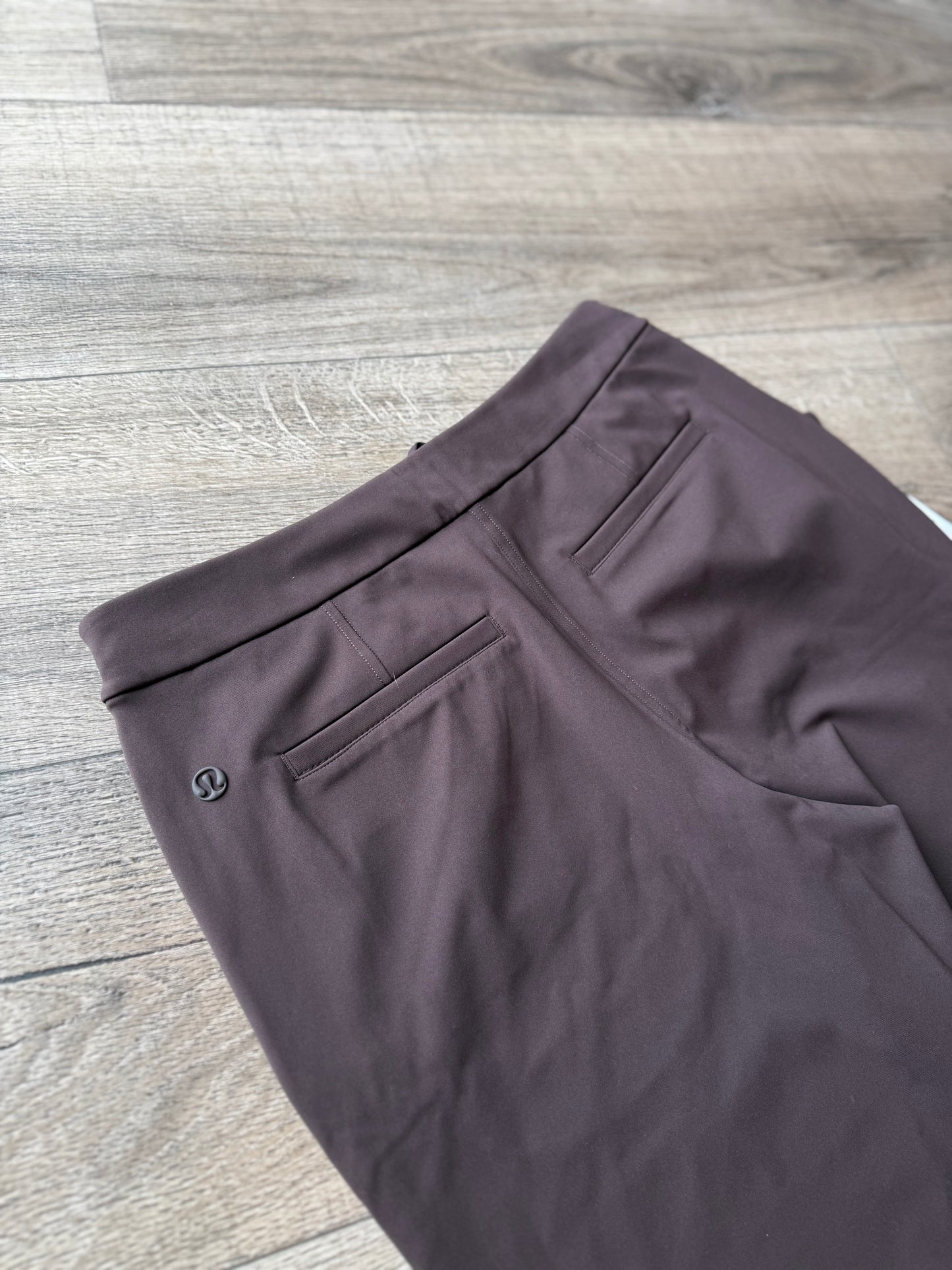 Tapered leg MR pant *Size S