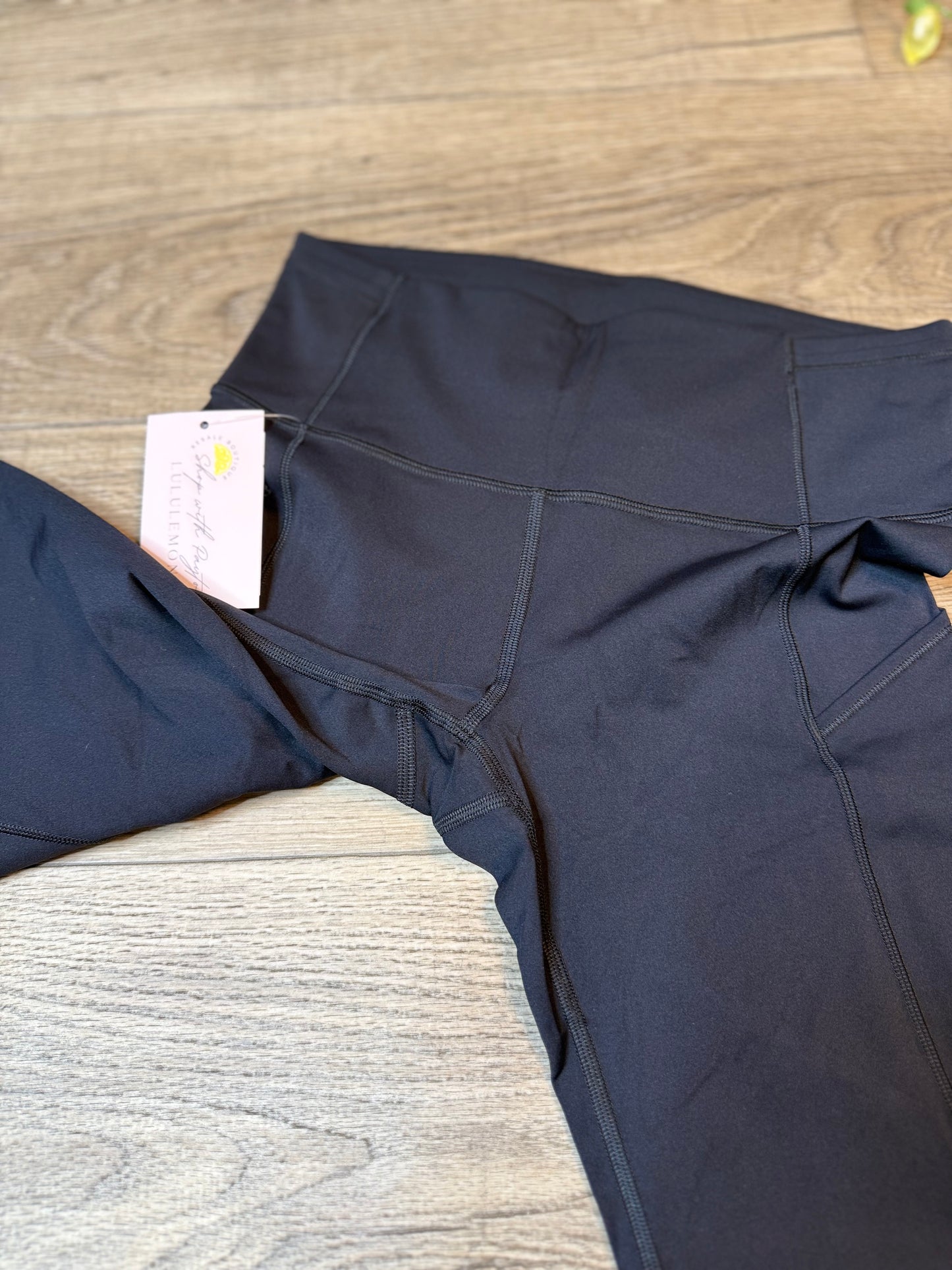 Fast and Free HR Crop 19” *Ref *SIZE 6•8