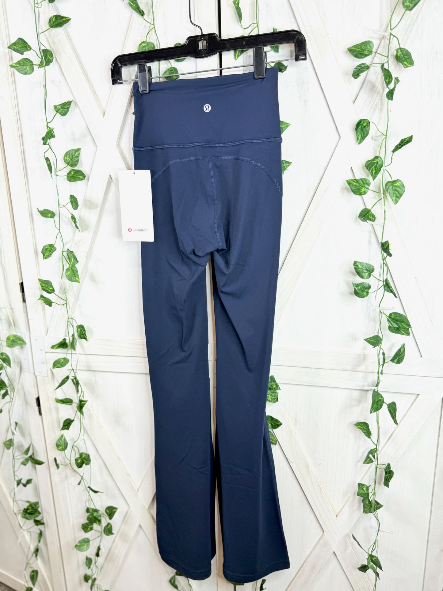 Groove SHR Nulu Flared Pant *Regular *Size 0