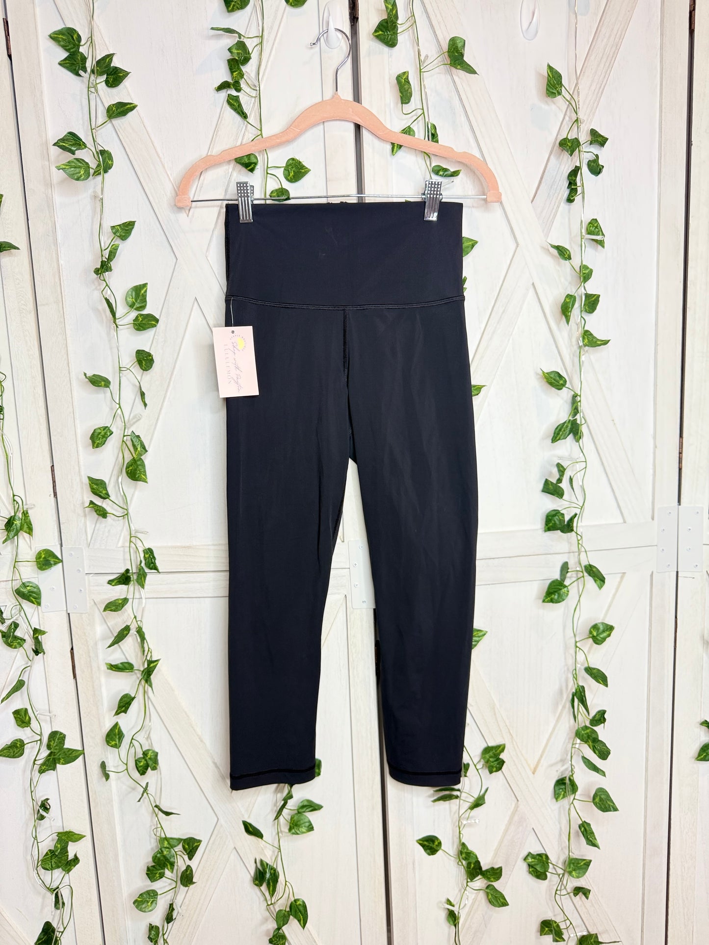 Lululemon leggings 22” *SIZE 6
