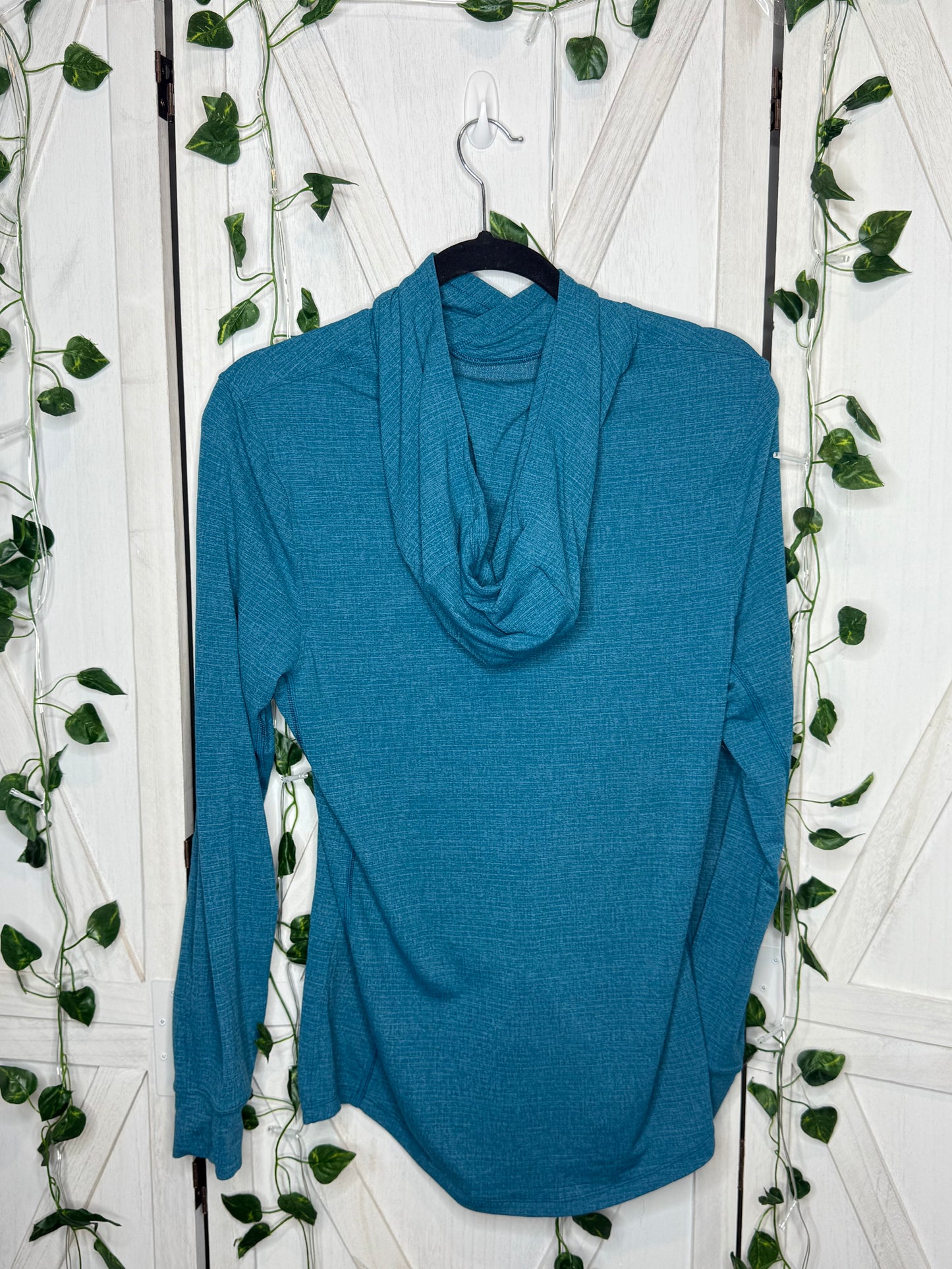 Men’s long sleeve (with hood) *SIZE S