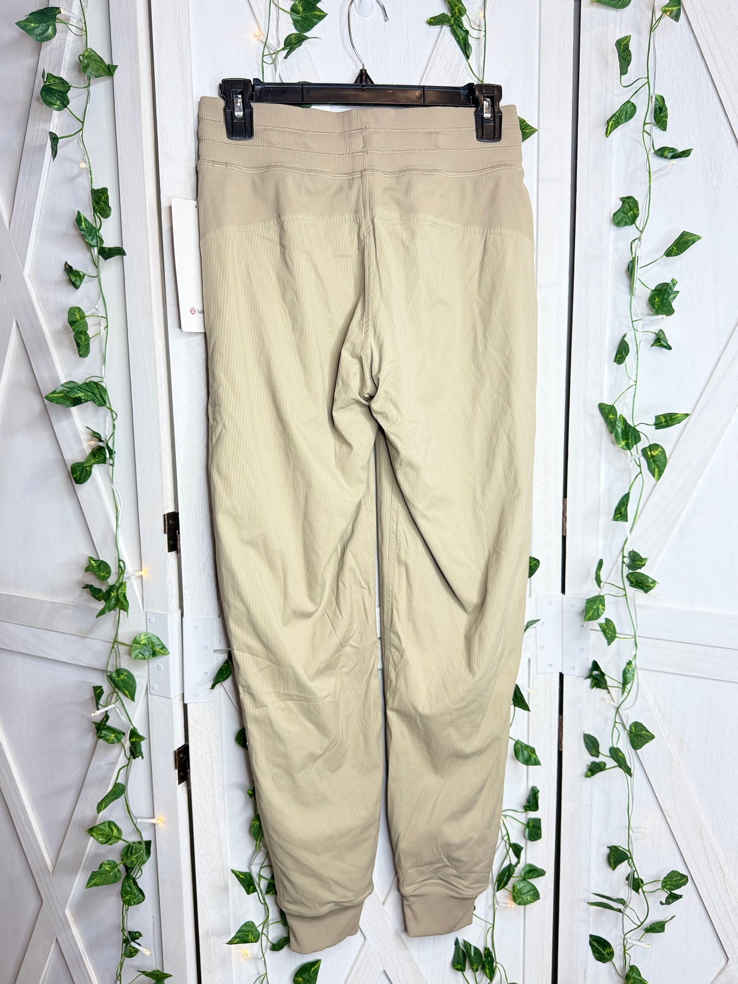Dance Studio Mid-Rise Jogger*lined *SIZE 4
