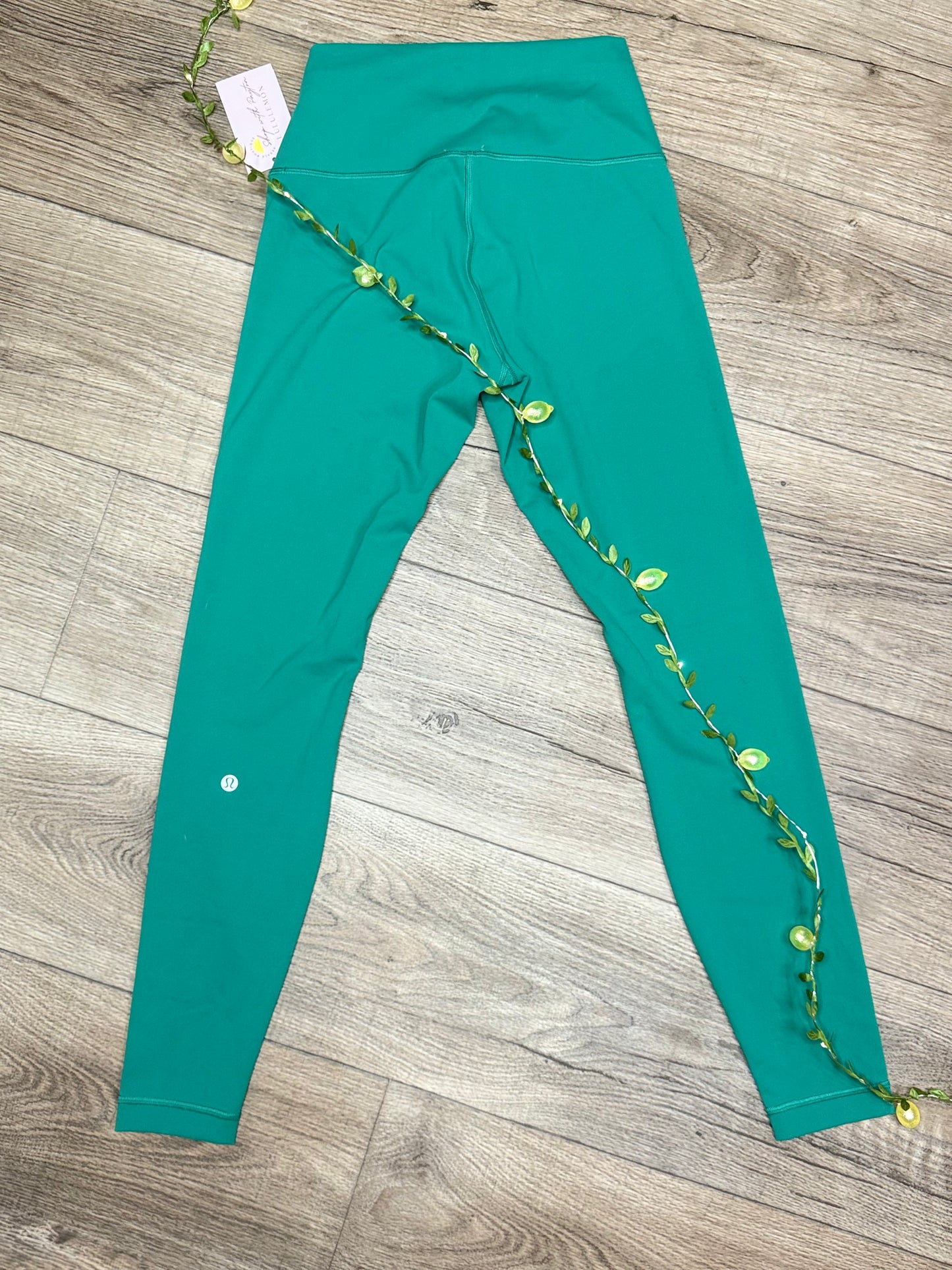 Wunder Train HR Tight 28” *Size 6 • 8