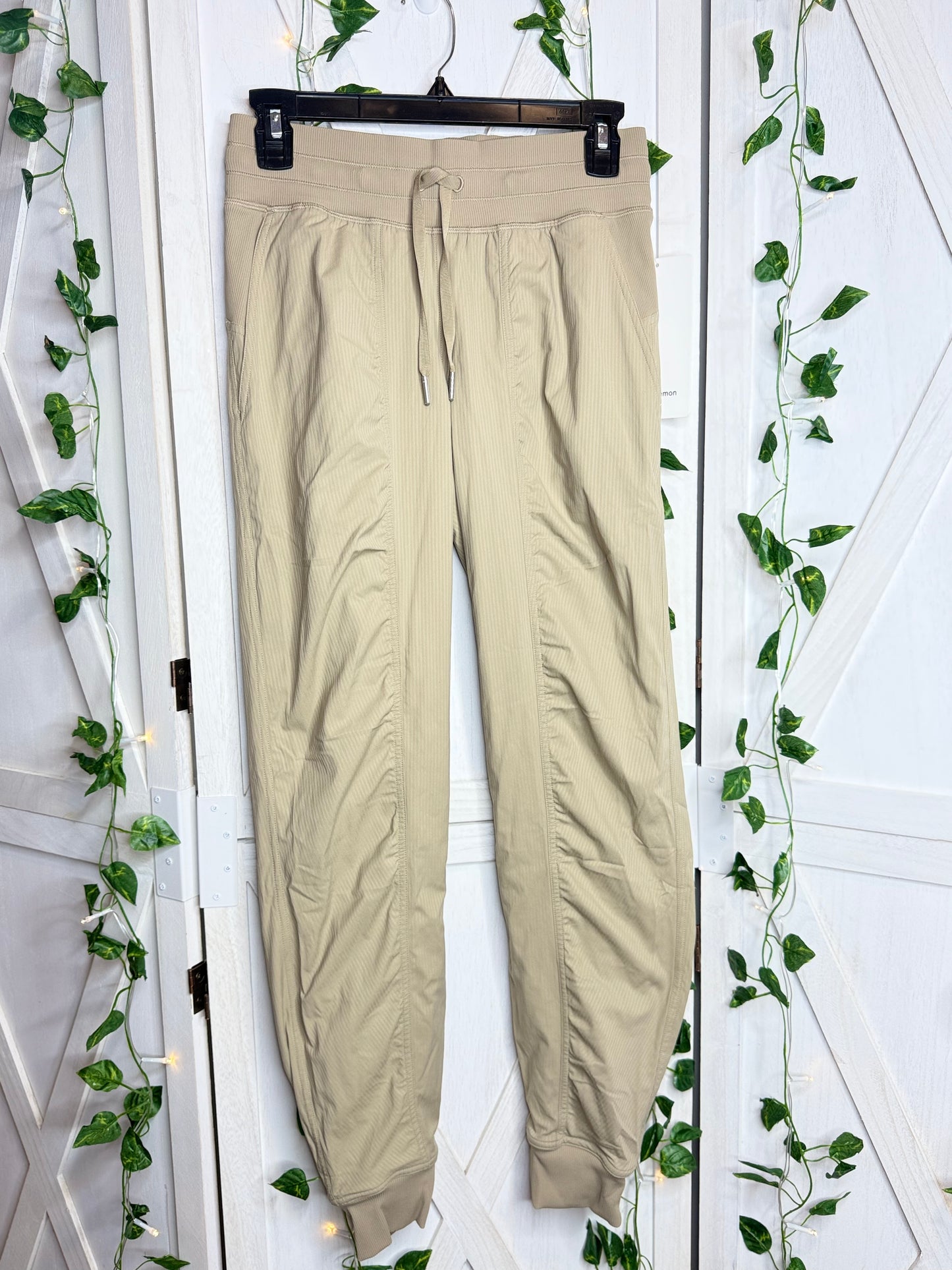 Dance Studio Mid-Rise Jogger*lined *SIZE 4