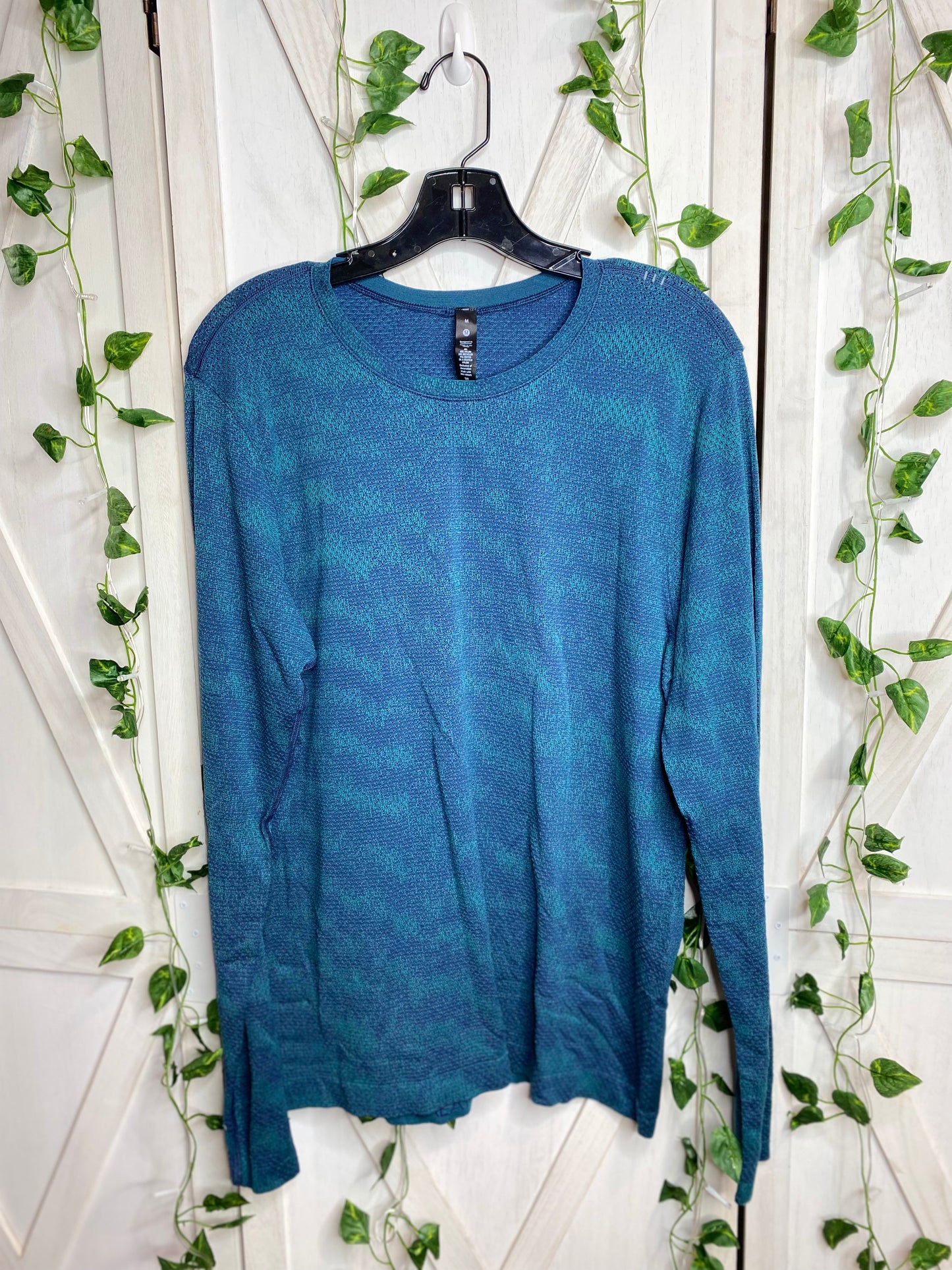 Metal Vent Breathe Long Sleeve *SIZE M