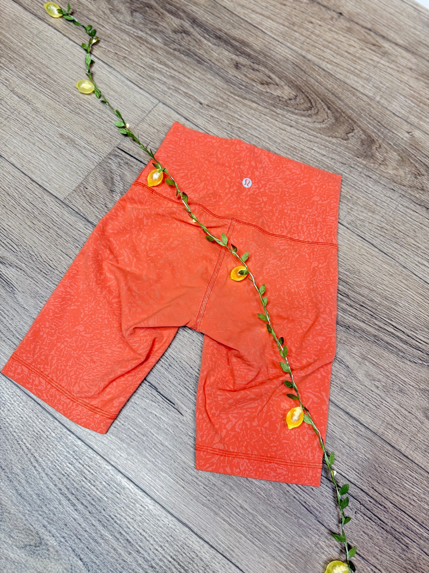 Wunder Train High Rise Short 8" *SIZE 2