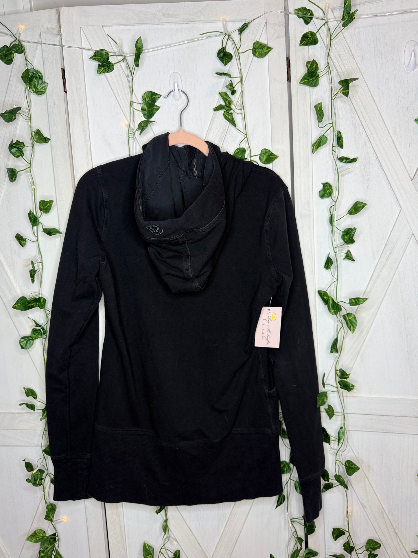 Lululemon Jacket *SIZE 10