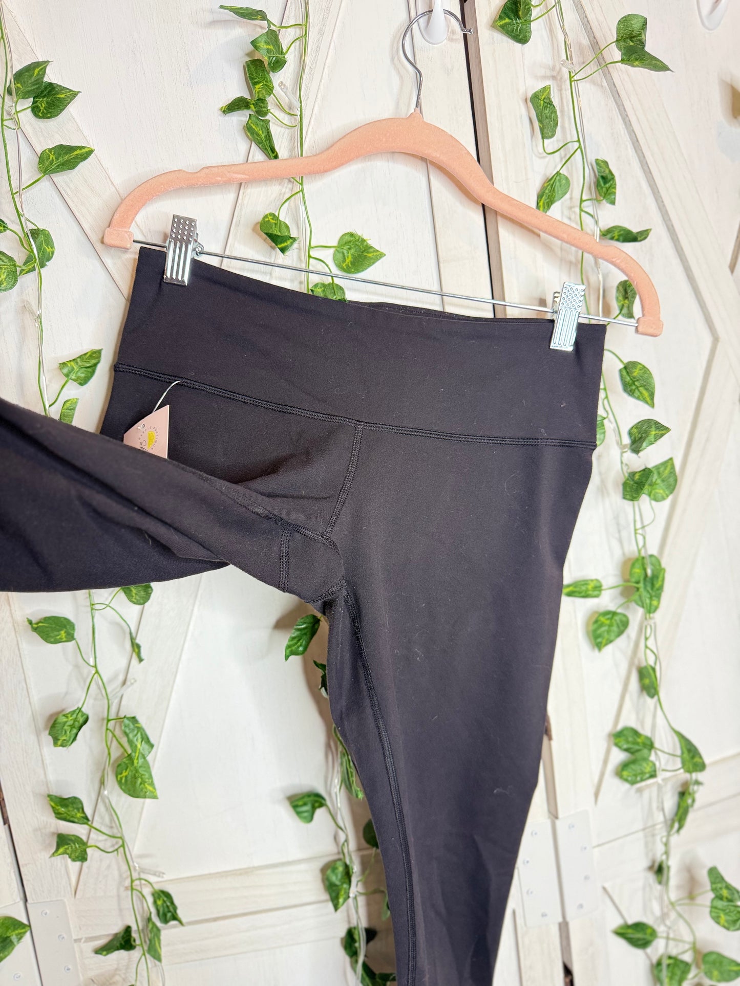 Lululemon leggings 28” *SIZE 8