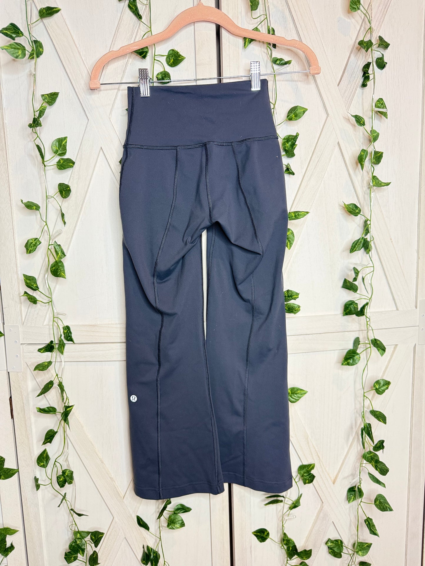 Lululemon Groove Crop *SIZE 2