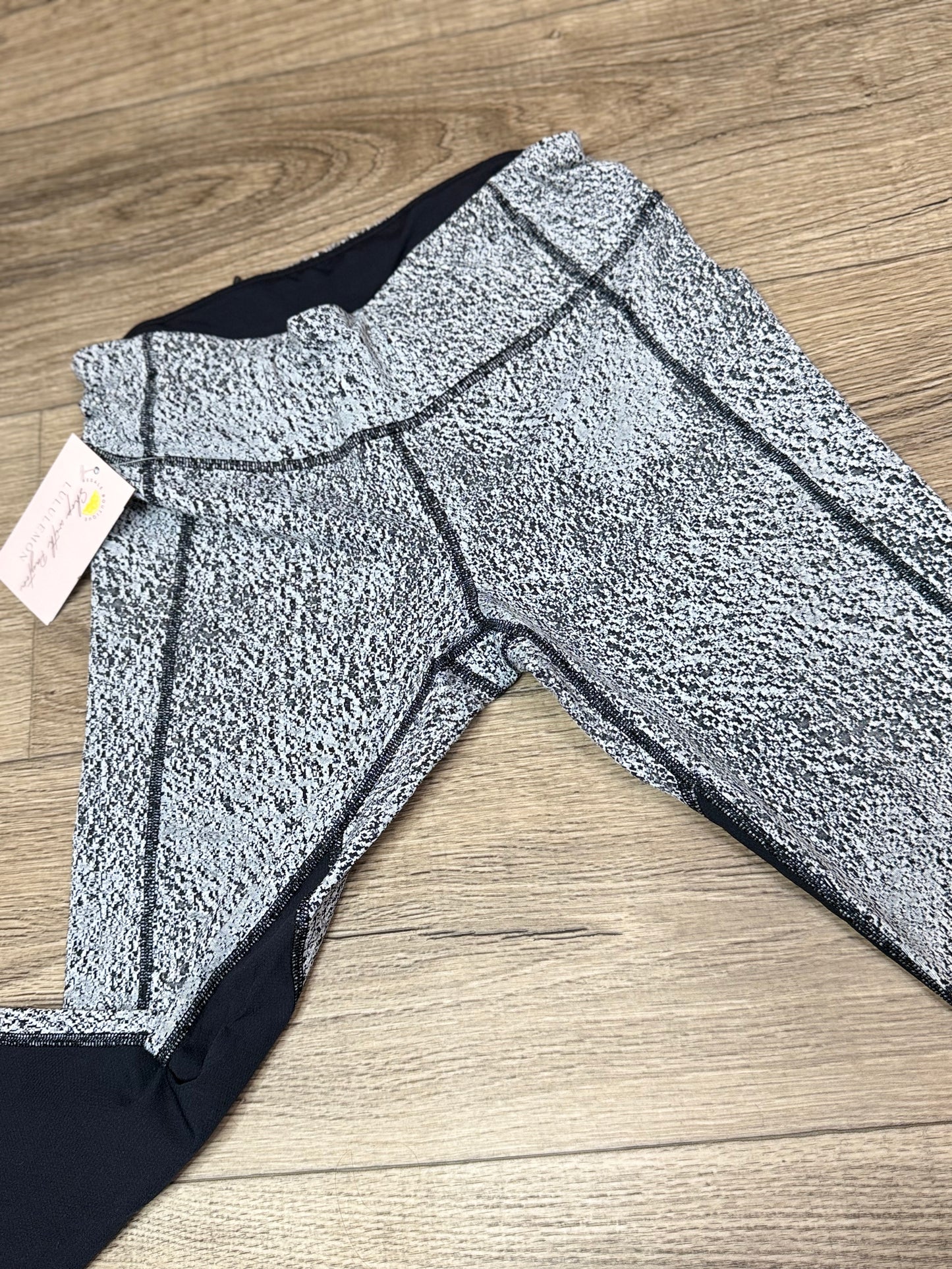 Lululemon leggings 22” *SIZE 6