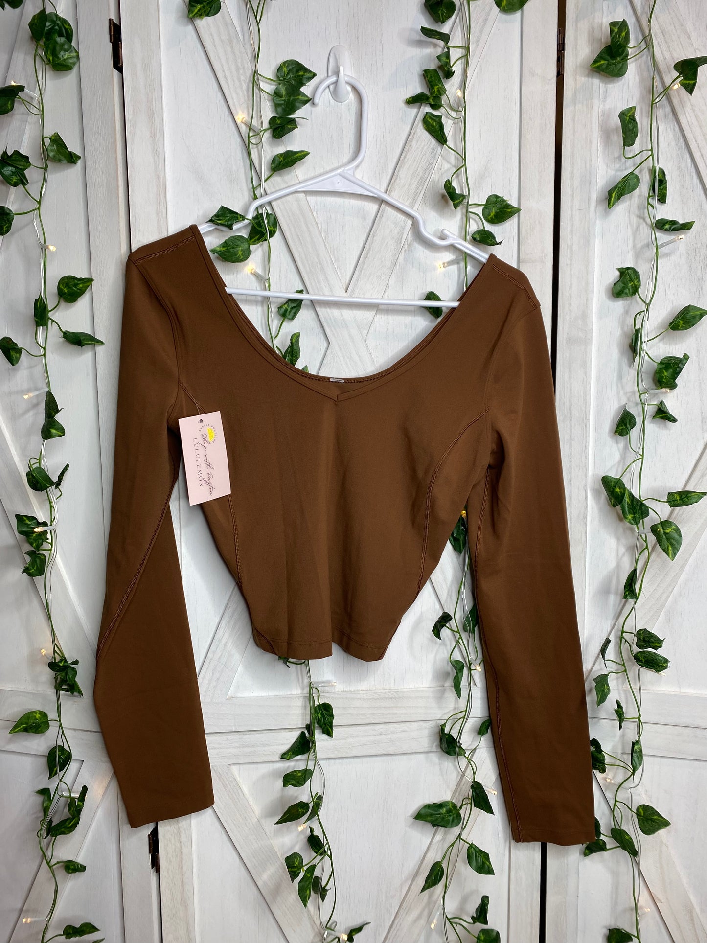 Align long sleeve *SIZE 6