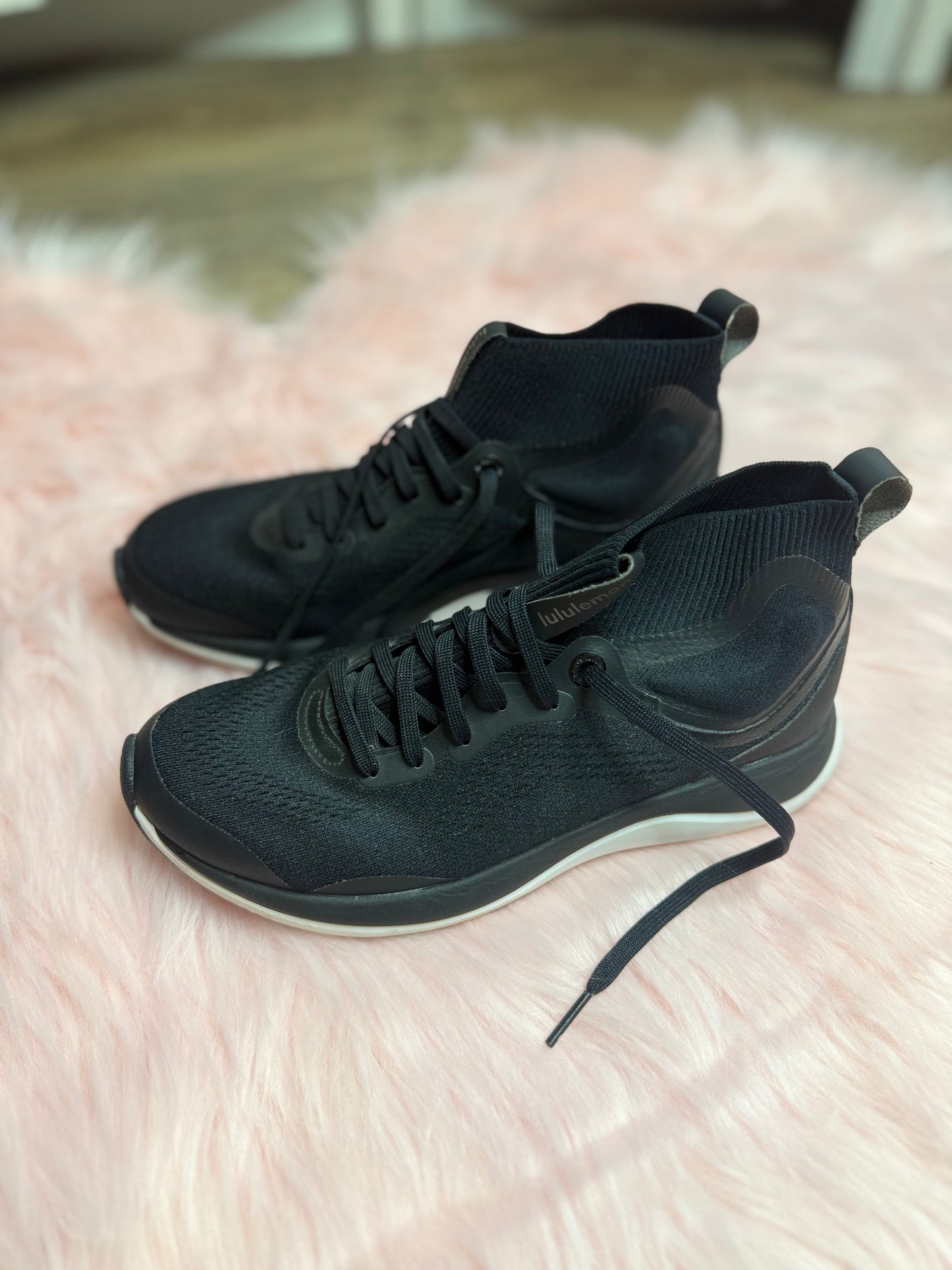 Women’s Chargefeel Shoe *SIZE 7