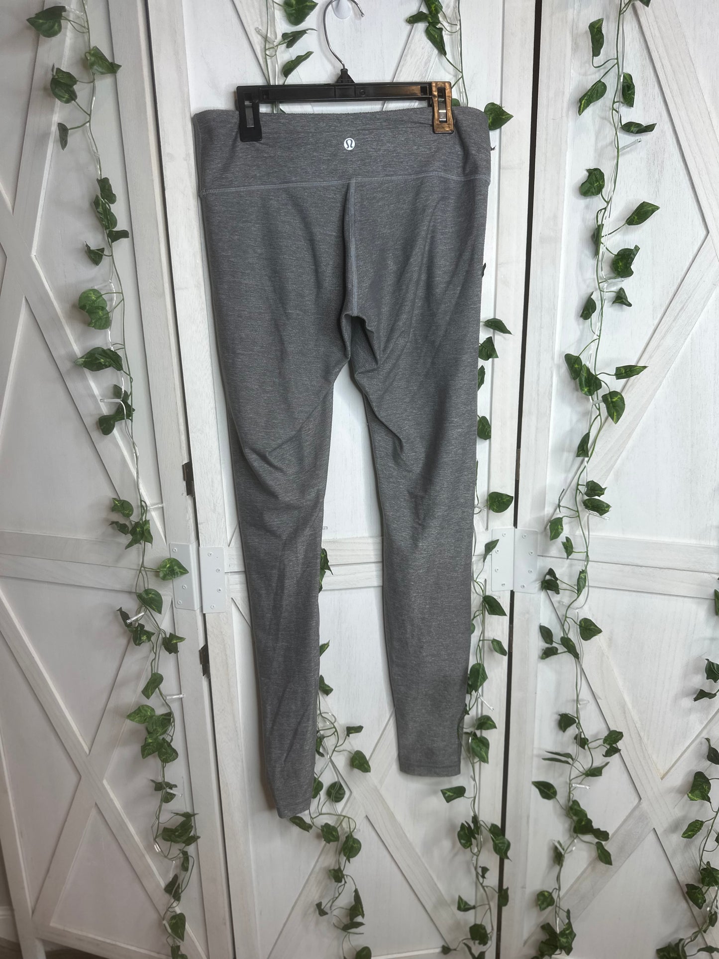 Lululemon leggings 31”* SIZE 8