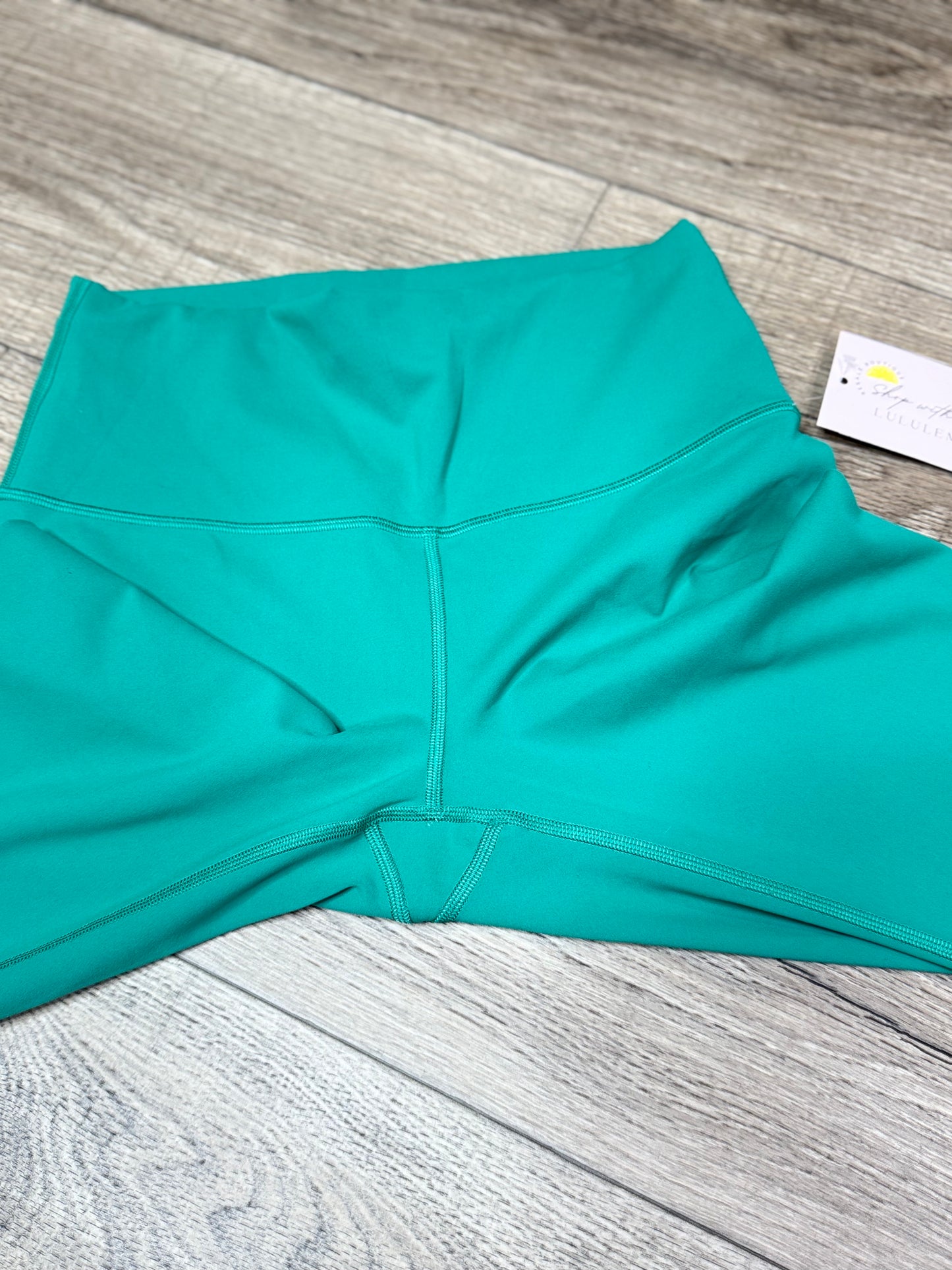 Wunder Train HR Tight 28” *Size 6 • 8